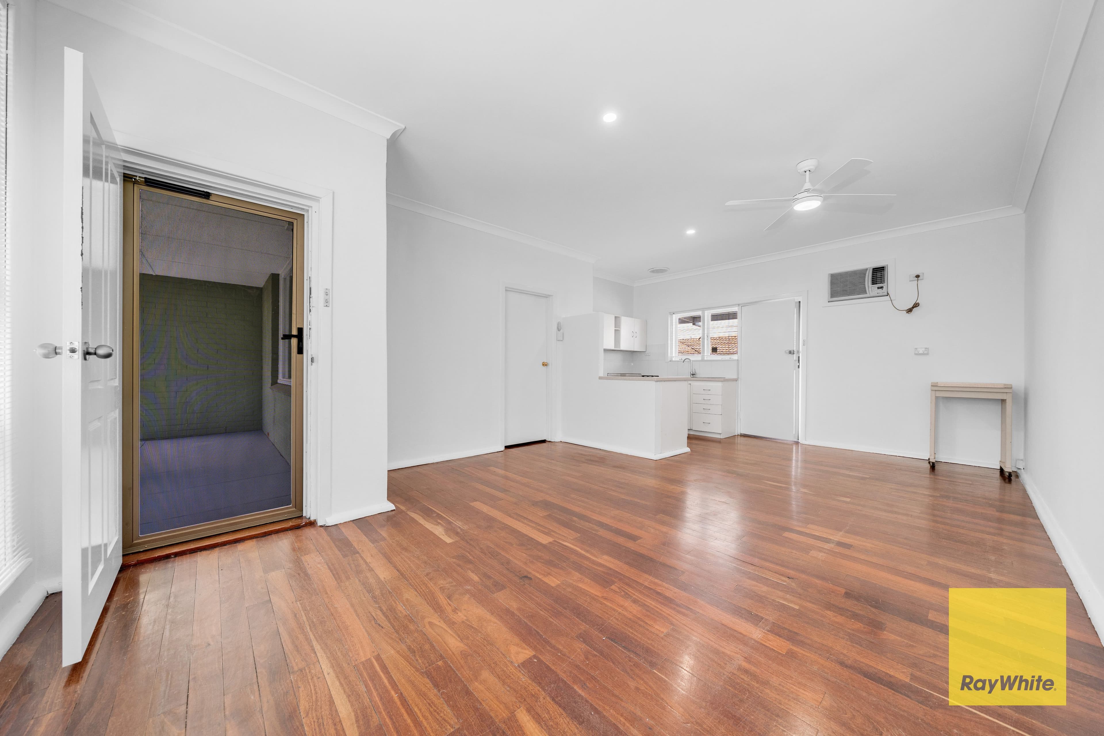 81 Walter Road West, Dianella WA 6059, Dianella - Thumbnail 7