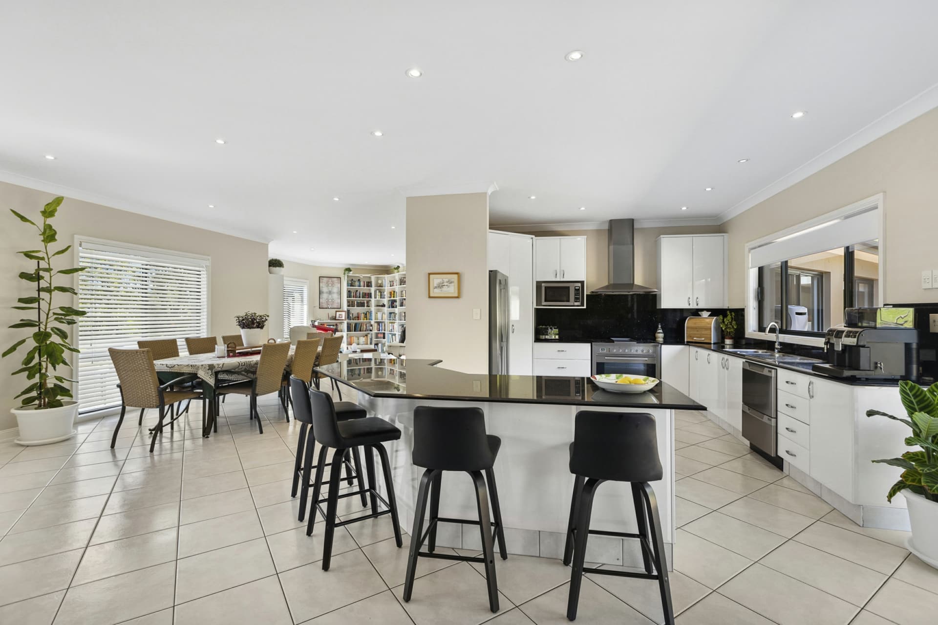 56 Waratah Road, Ingleside, Ingleside - Thumbnail 5
