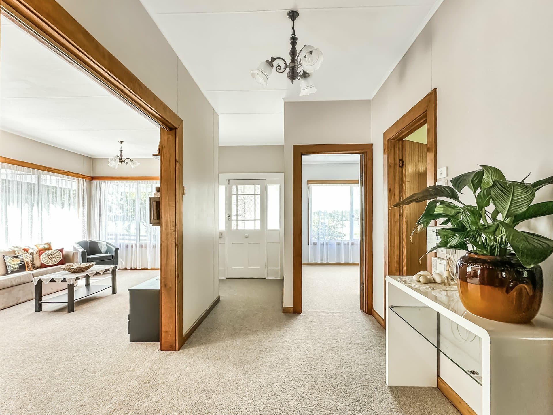 12 Georges Bay Esplanade, St Helens, St Helens - Thumbnail 3