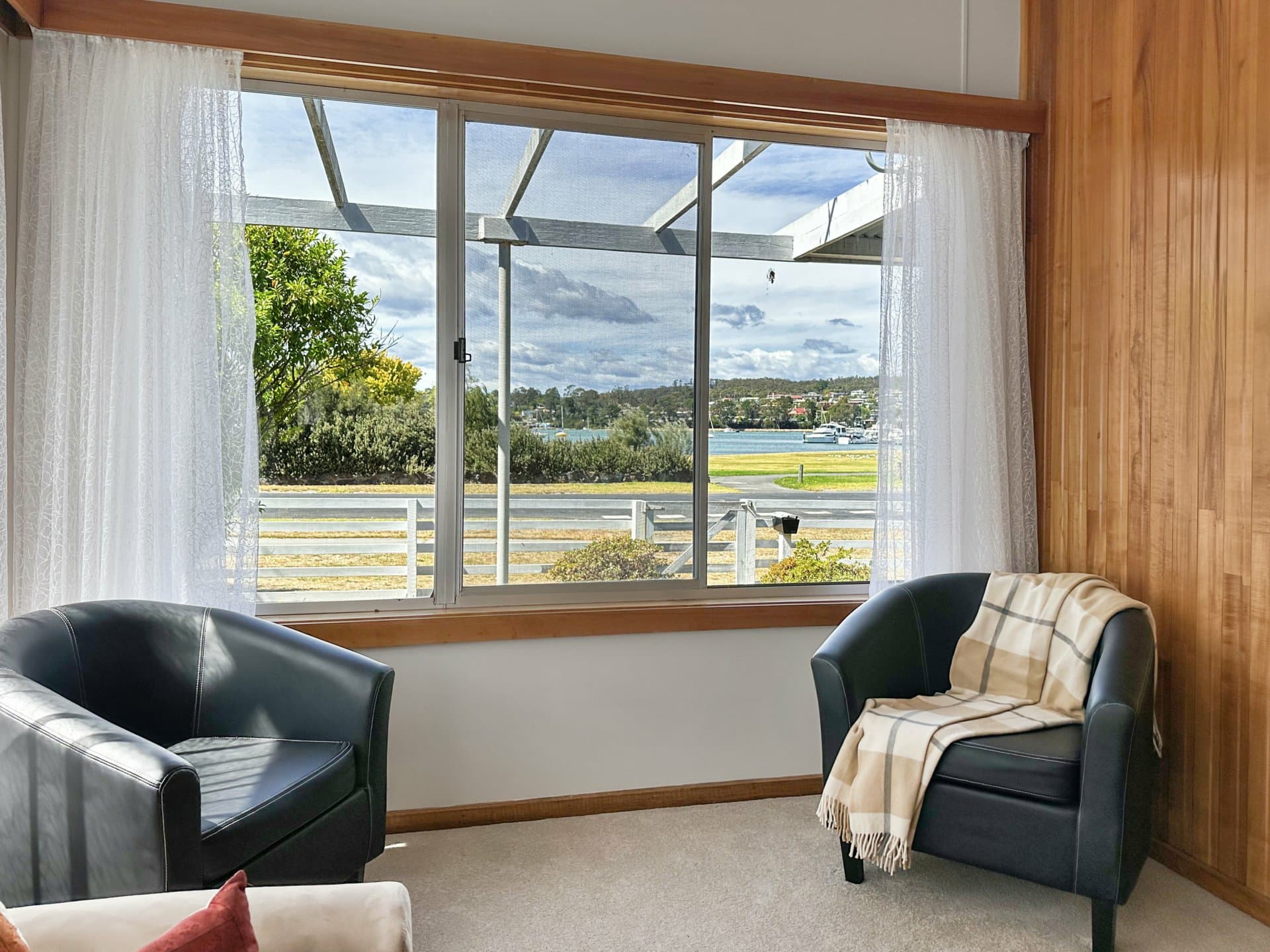 12 Georges Bay Esplanade, St Helens, St Helens - Thumbnail 5