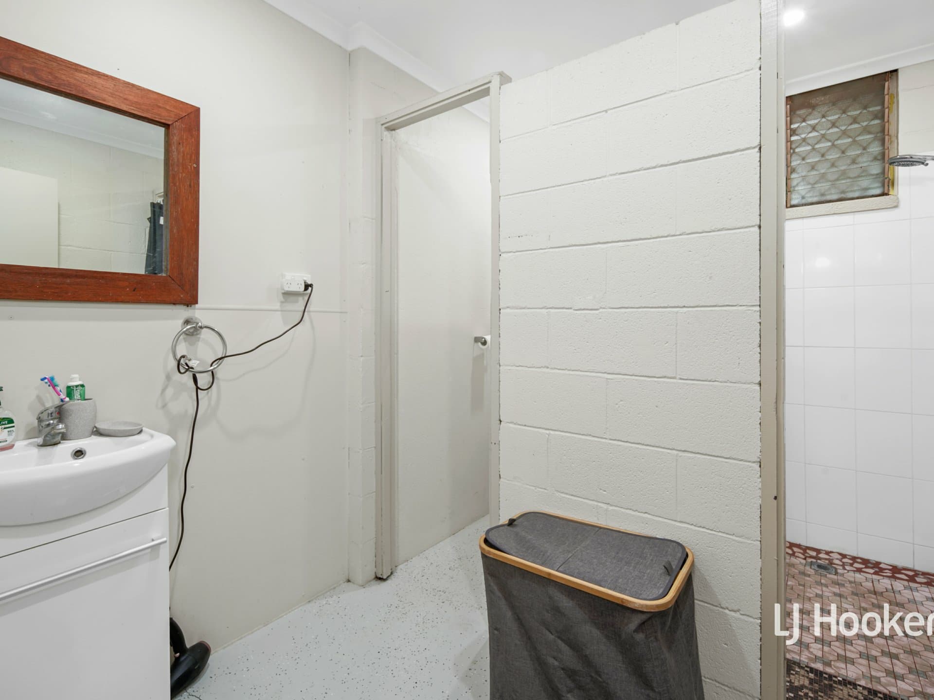 1B Raggatt Street, East Side, East Side - Thumbnail 8