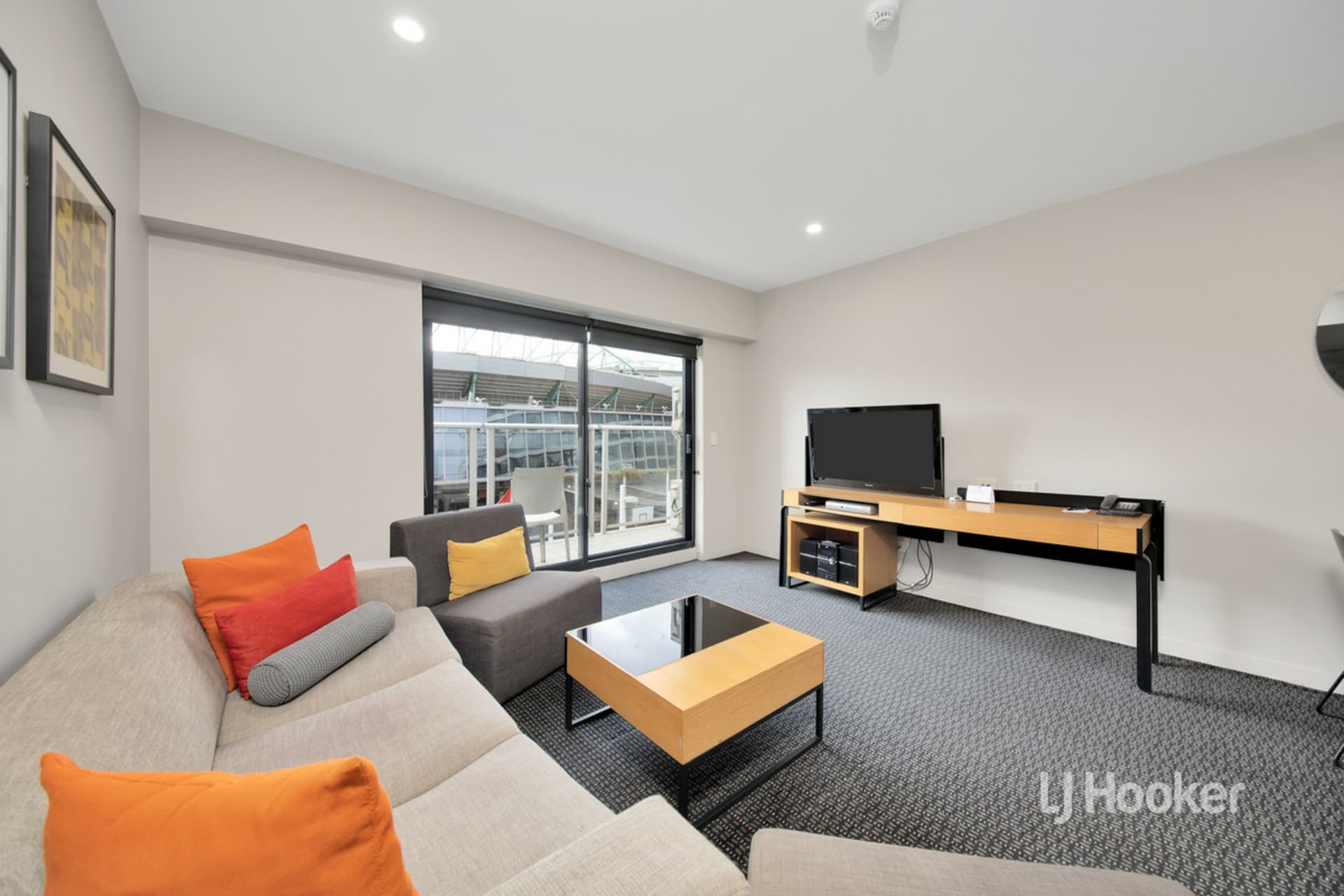 813/750 Bourke Street, Docklands, Docklands - Thumbnail 3