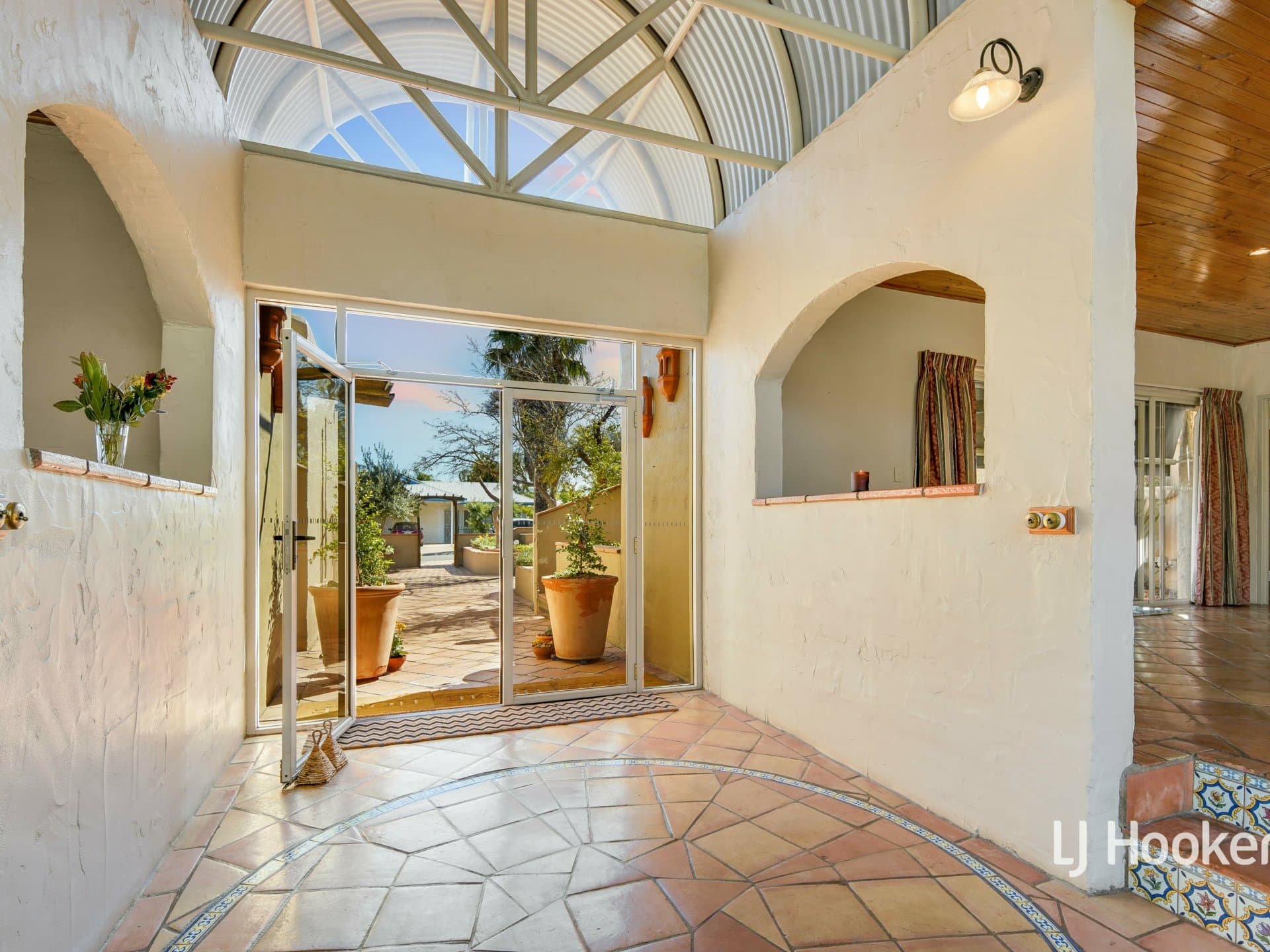 1 Higgins Court, Desert Springs, Desert Springs - Thumbnail 5