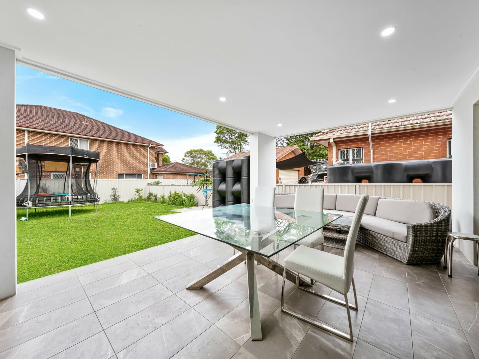 39 Crown, Fairfield East, Fairfield East - Thumbnail 2