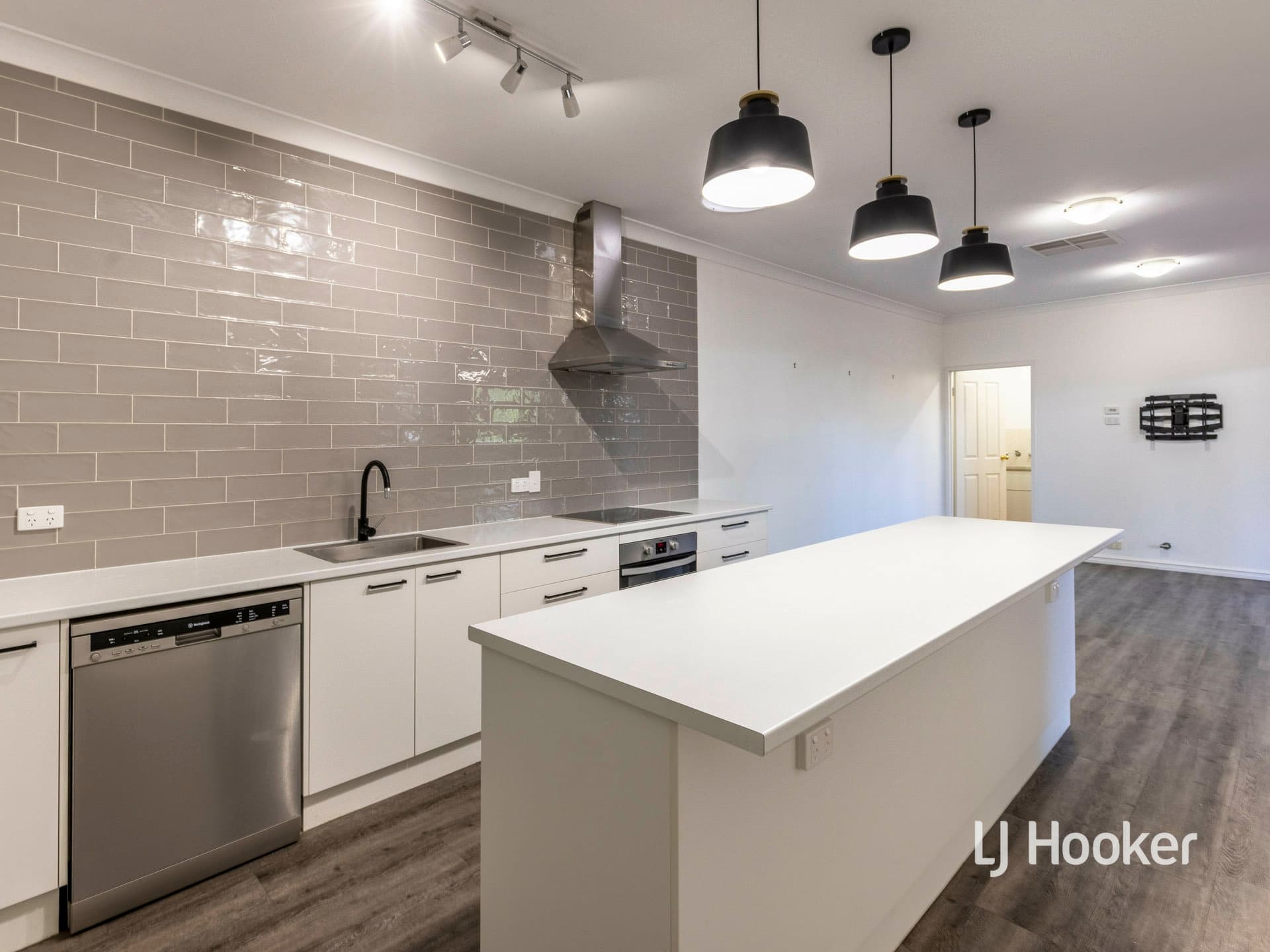 2/1A Giles Street, East Side, East Side - Thumbnail 6