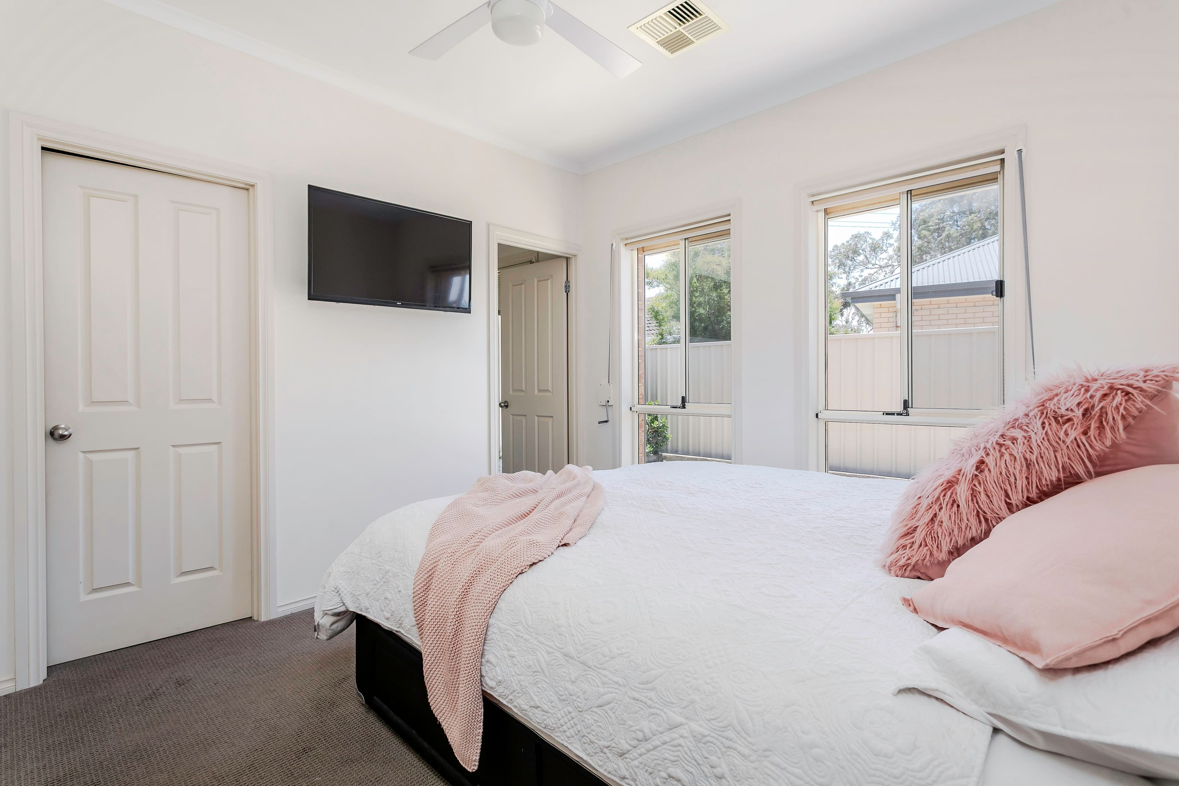 12 Cowra Crescent, Park Holme SA 5043, Park Holme - Thumbnail 8
