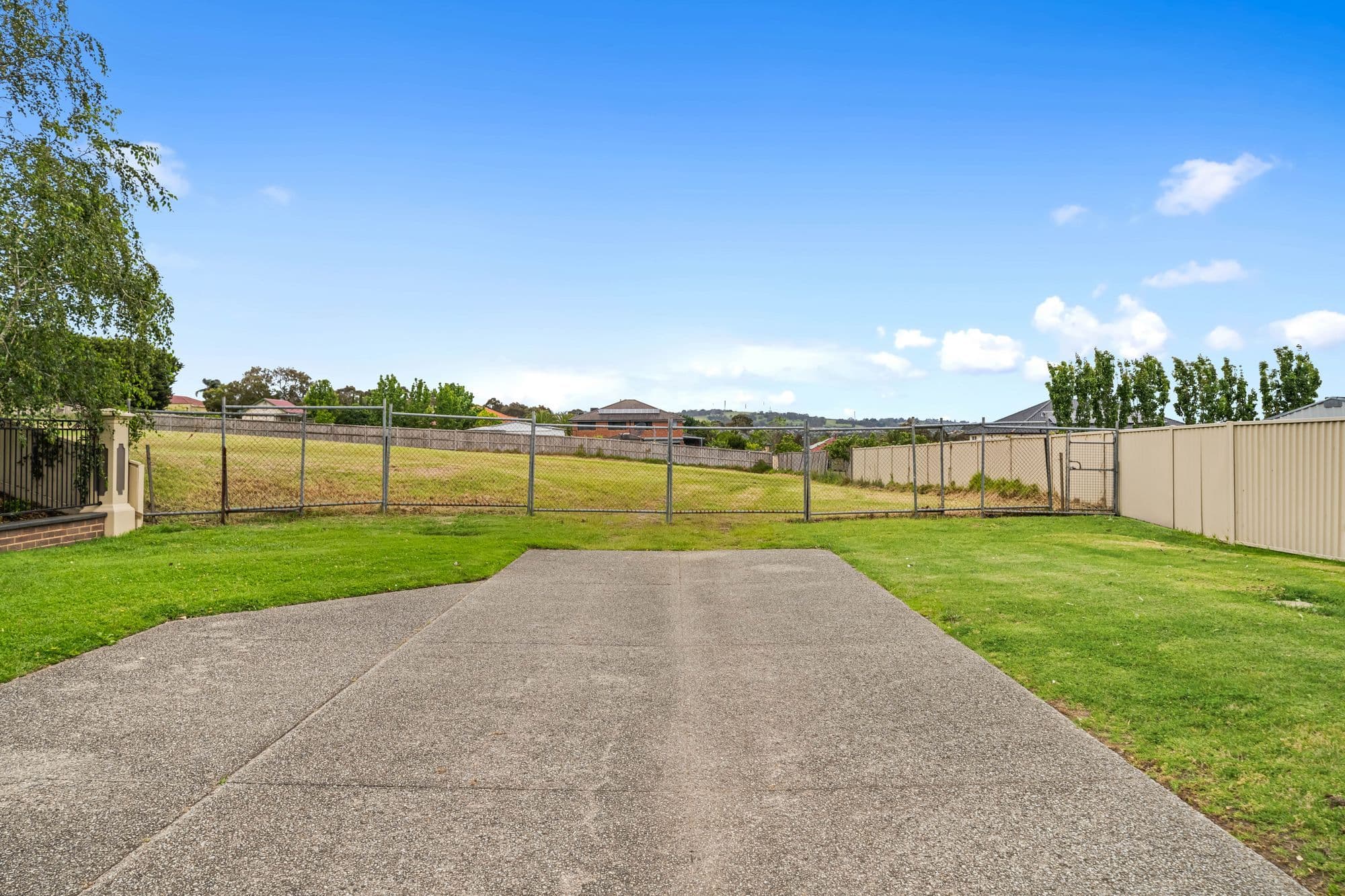 6 Manorlane Place, Narre Warren North VIC 3804, Narre Warren North - Thumbnail 5