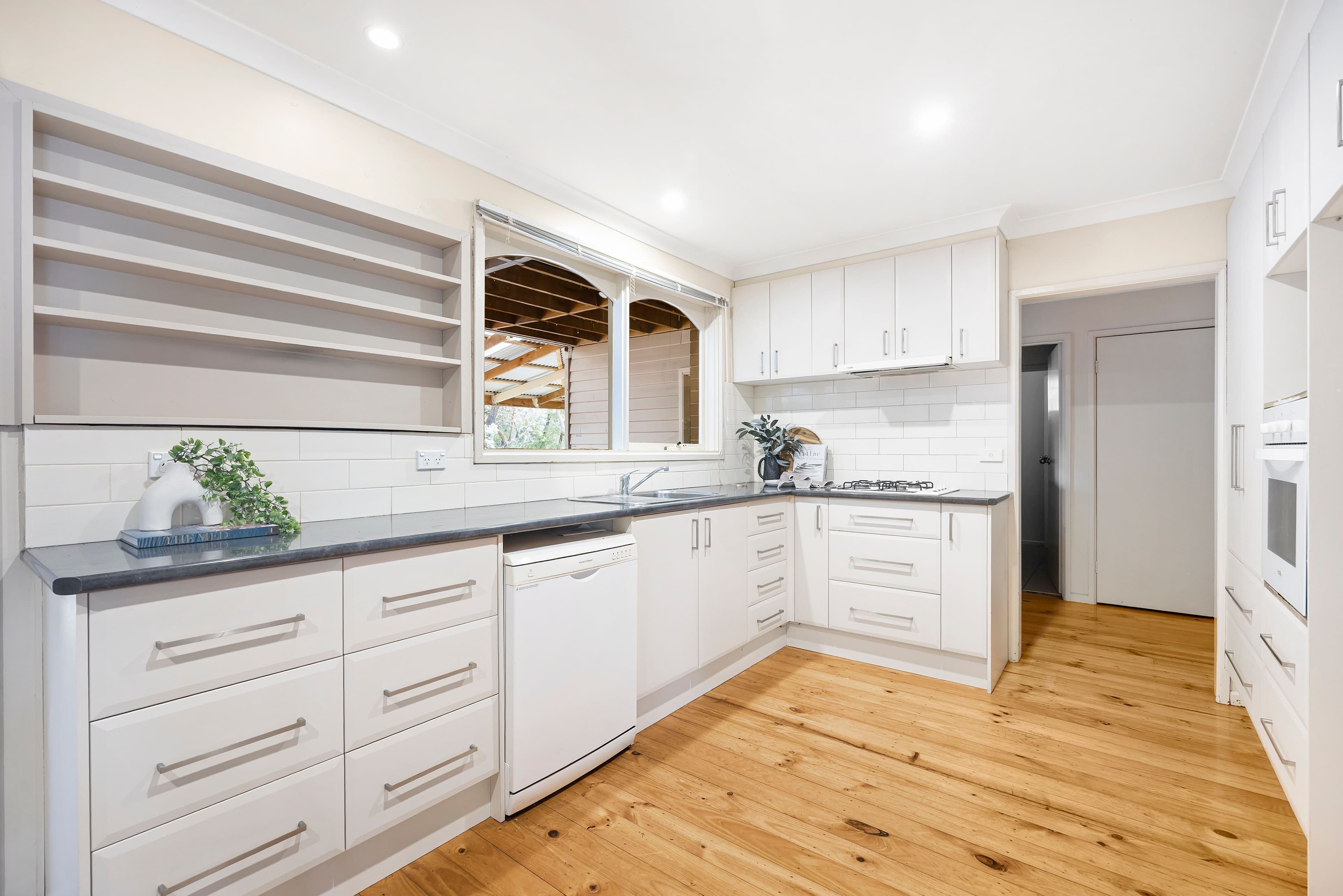 22 Riddell Road, Sunbury VIC 3429, Sunbury - Thumbnail 3