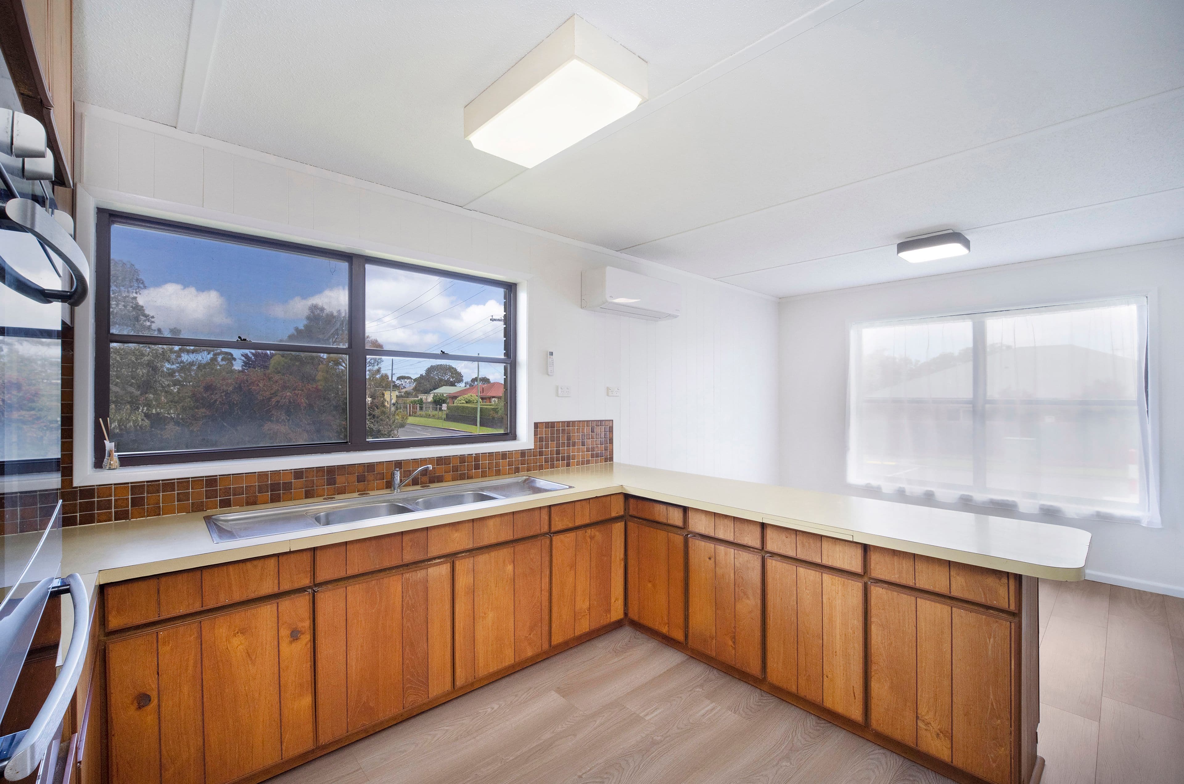 35 Ziegler Parade, Allansford VIC 3277, Allansford - Thumbnail 6