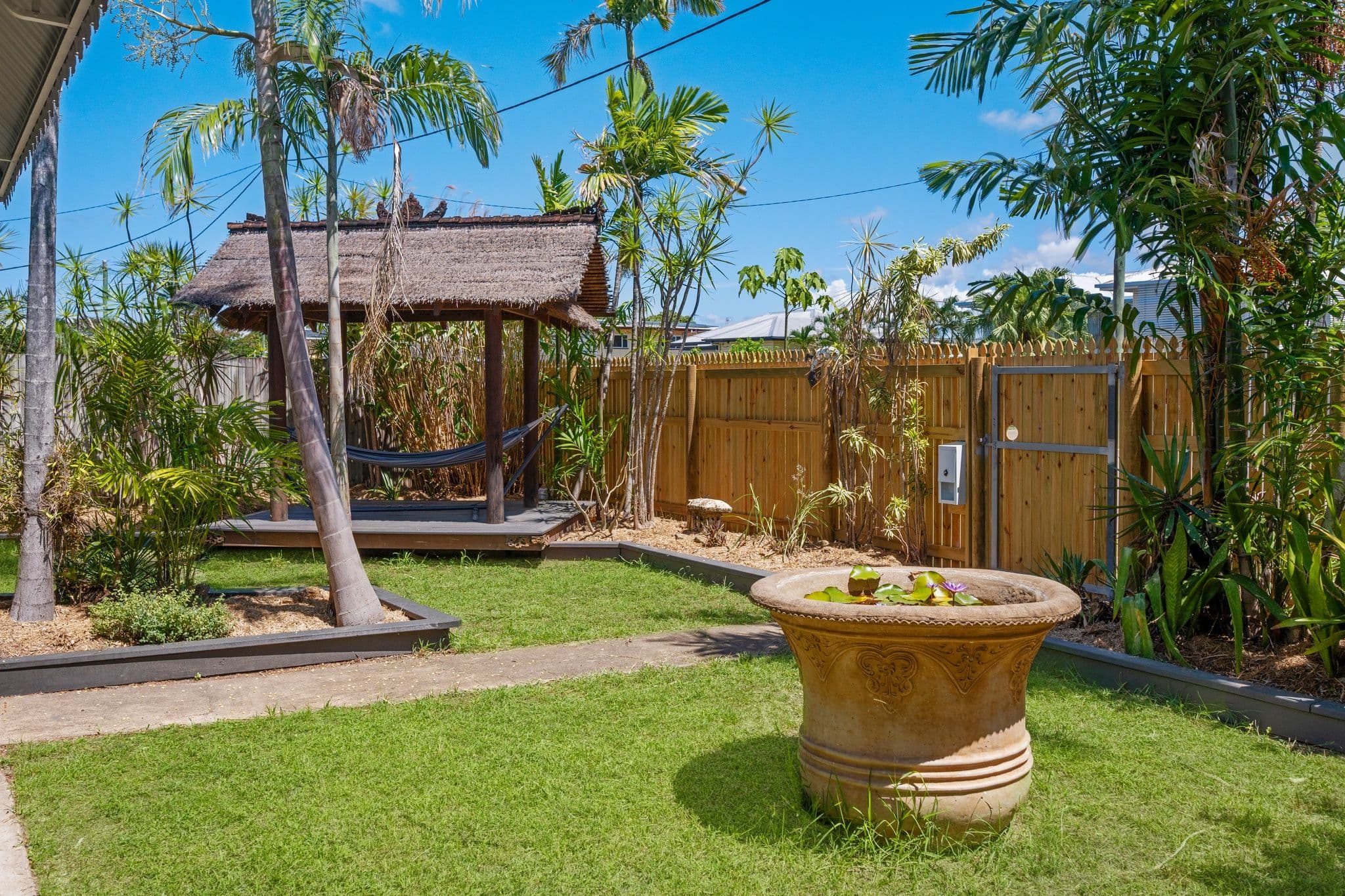238 Howlett Street, Currajong QLD 4812, Currajong - Thumbnail 2