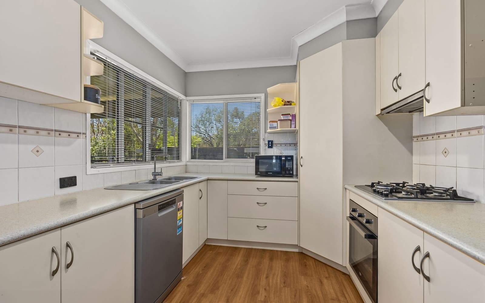 299 Mount Tarampa Road, Mount Tarampa - Thumbnail 3