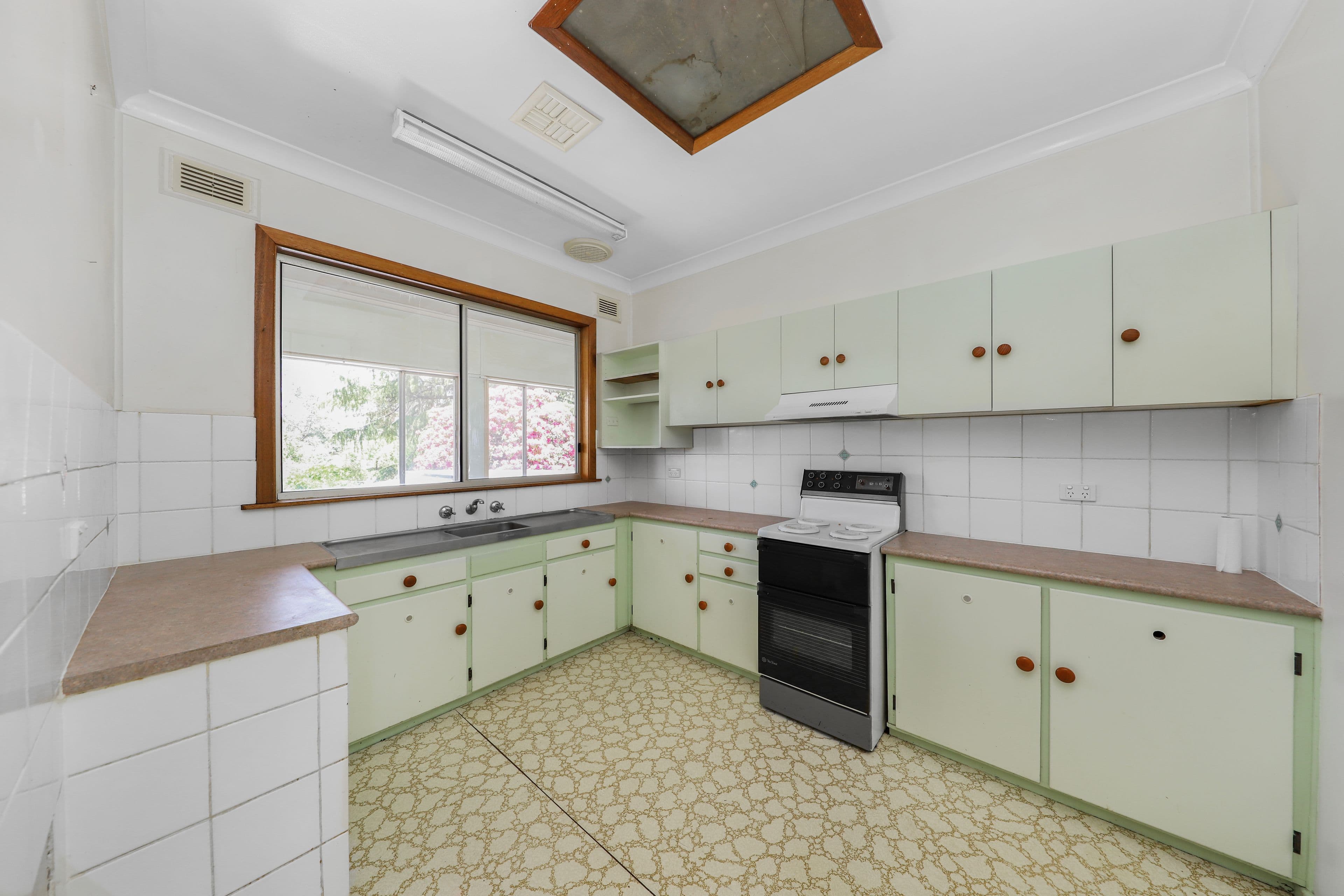 15 Alpine Avenue, Batlow NSW 2730, Batlow - Thumbnail 4