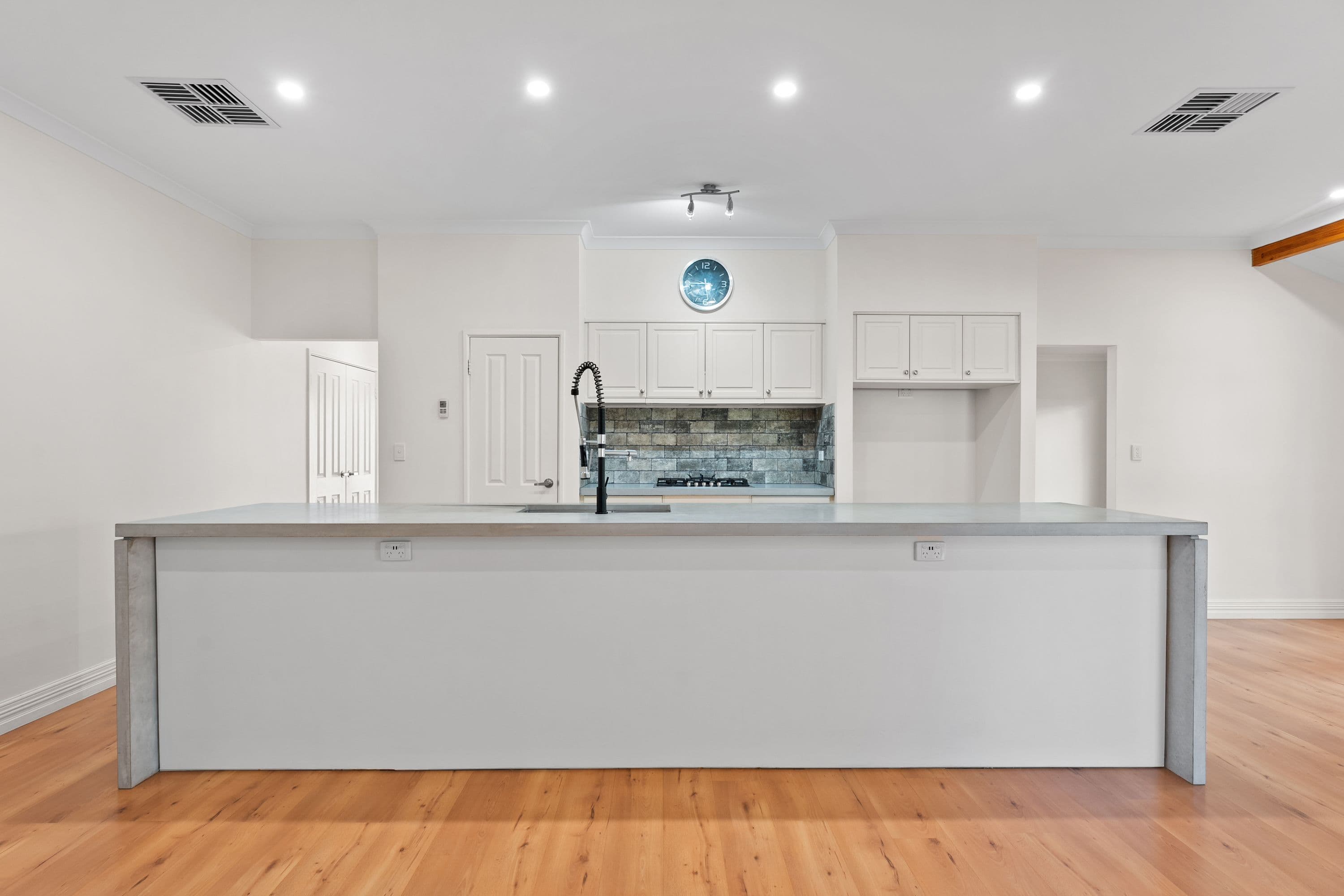 13 Bandol Gardens, Secret Harbour WA 6173, Secret Harbour - Thumbnail 2