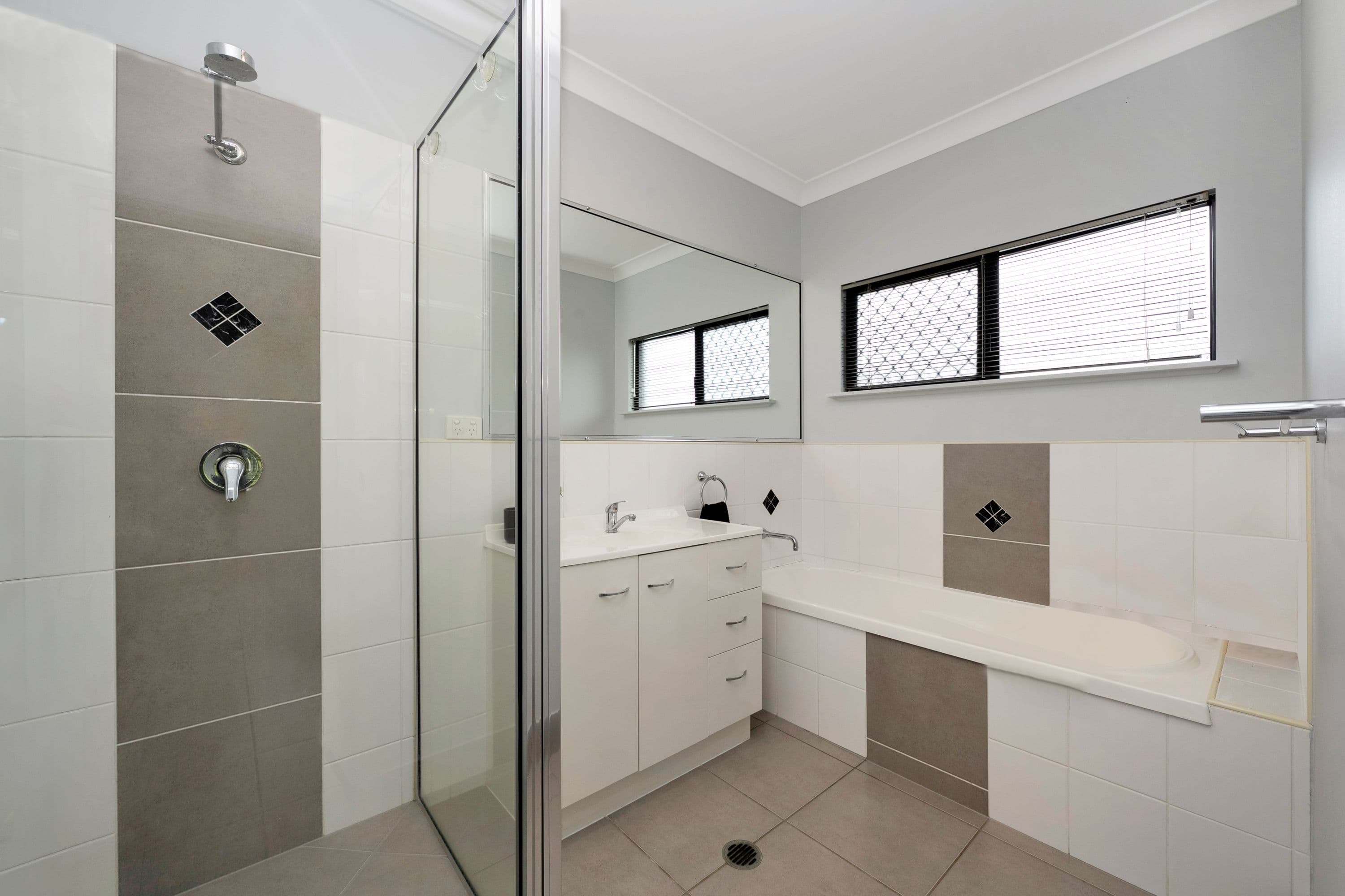34 Benedore Street, Rasmussen QLD 4815, Rasmussen - Thumbnail 8