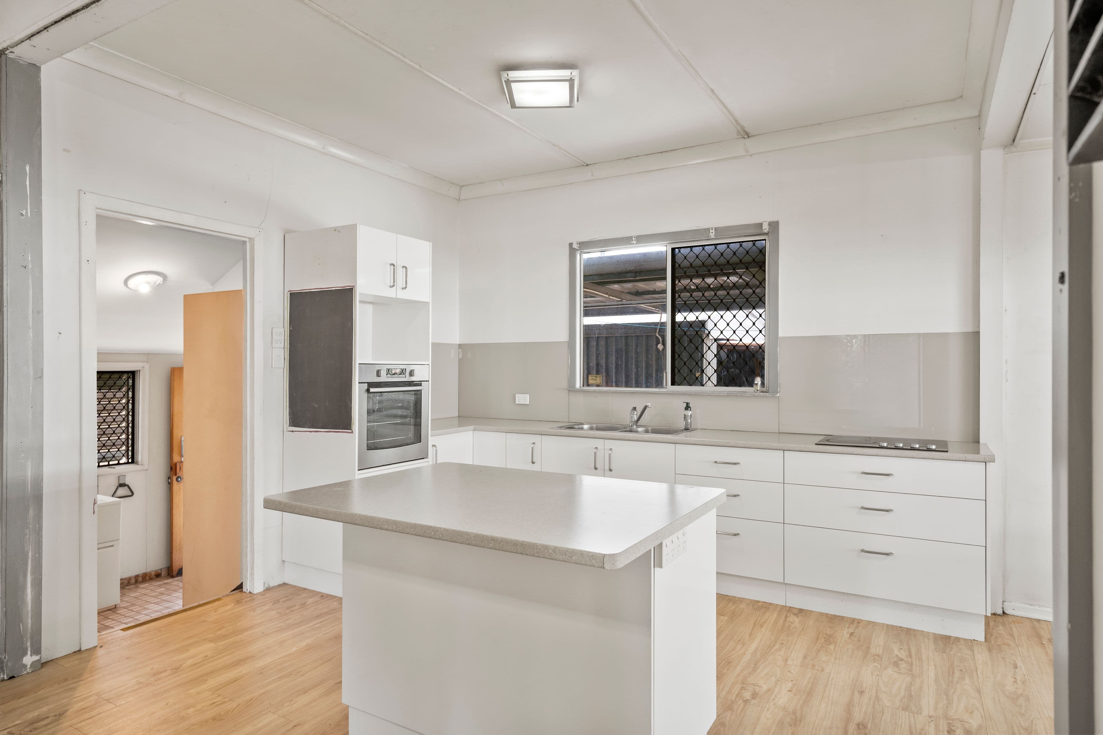 18 Cemetery Road, Ipswich QLD 4305, Ipswich - Thumbnail 8