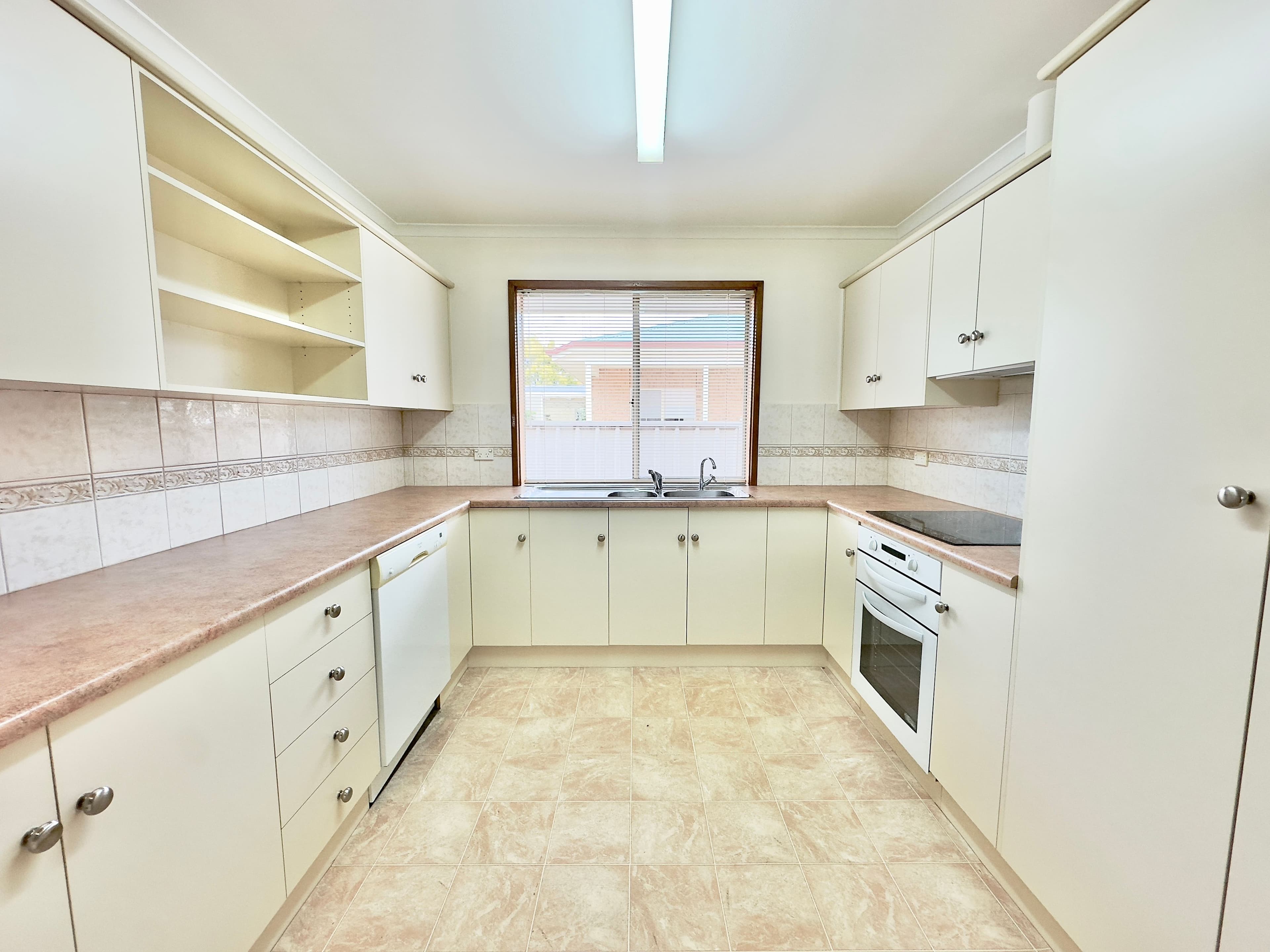 10 Peake Street, Bordertown SA 5268, Bordertown - Thumbnail 4