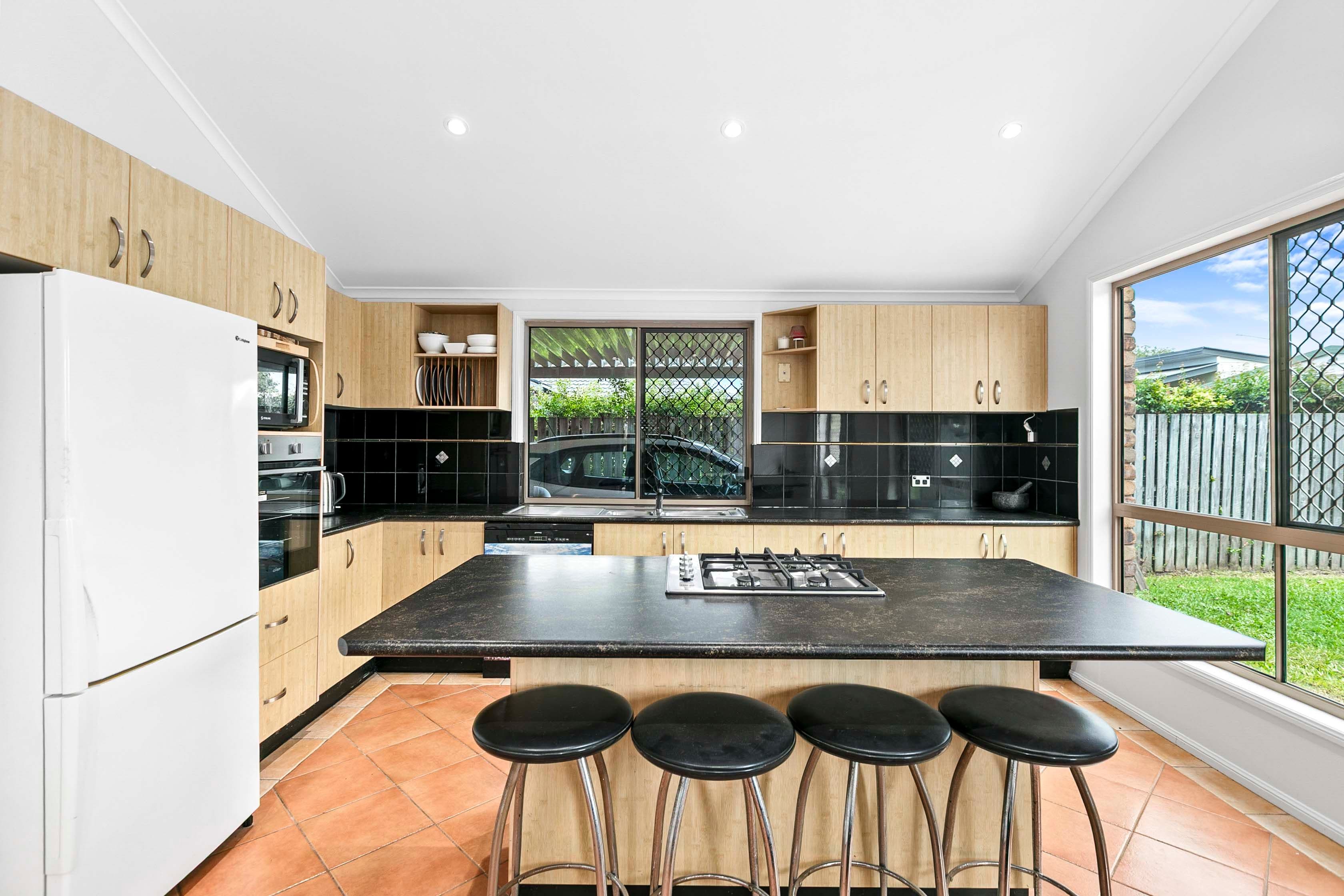 106 Snapper Street, Kawungan QLD 4655, Kawungan - Thumbnail 4