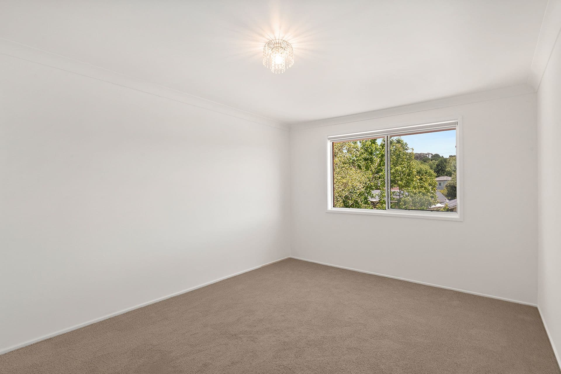 4 Paul Crescent, Moss Vale NSW 2577, Moss Vale - Thumbnail 6