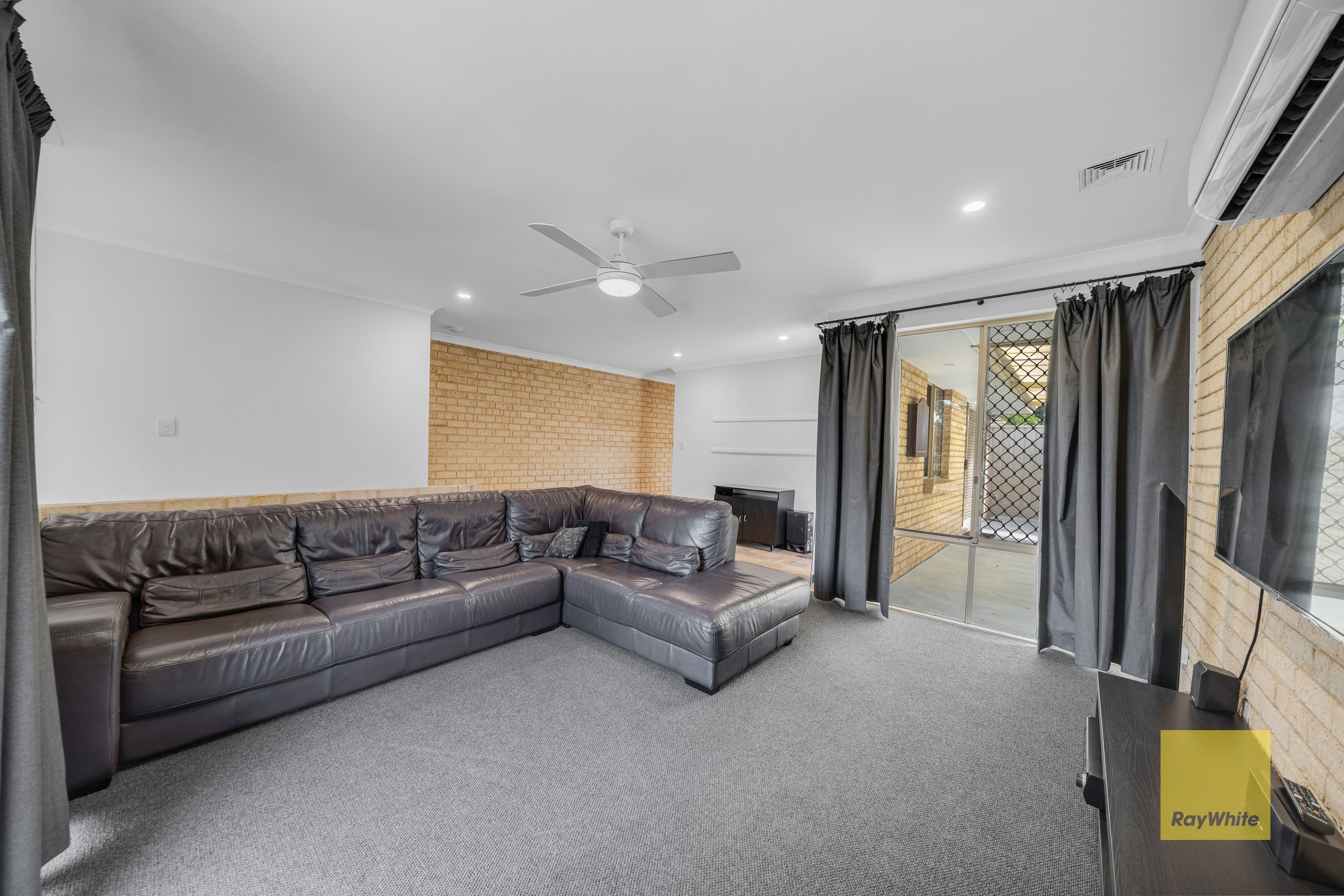 10 Trafalgar Gardens, Marangaroo WA 6064, Marangaroo - Thumbnail 3