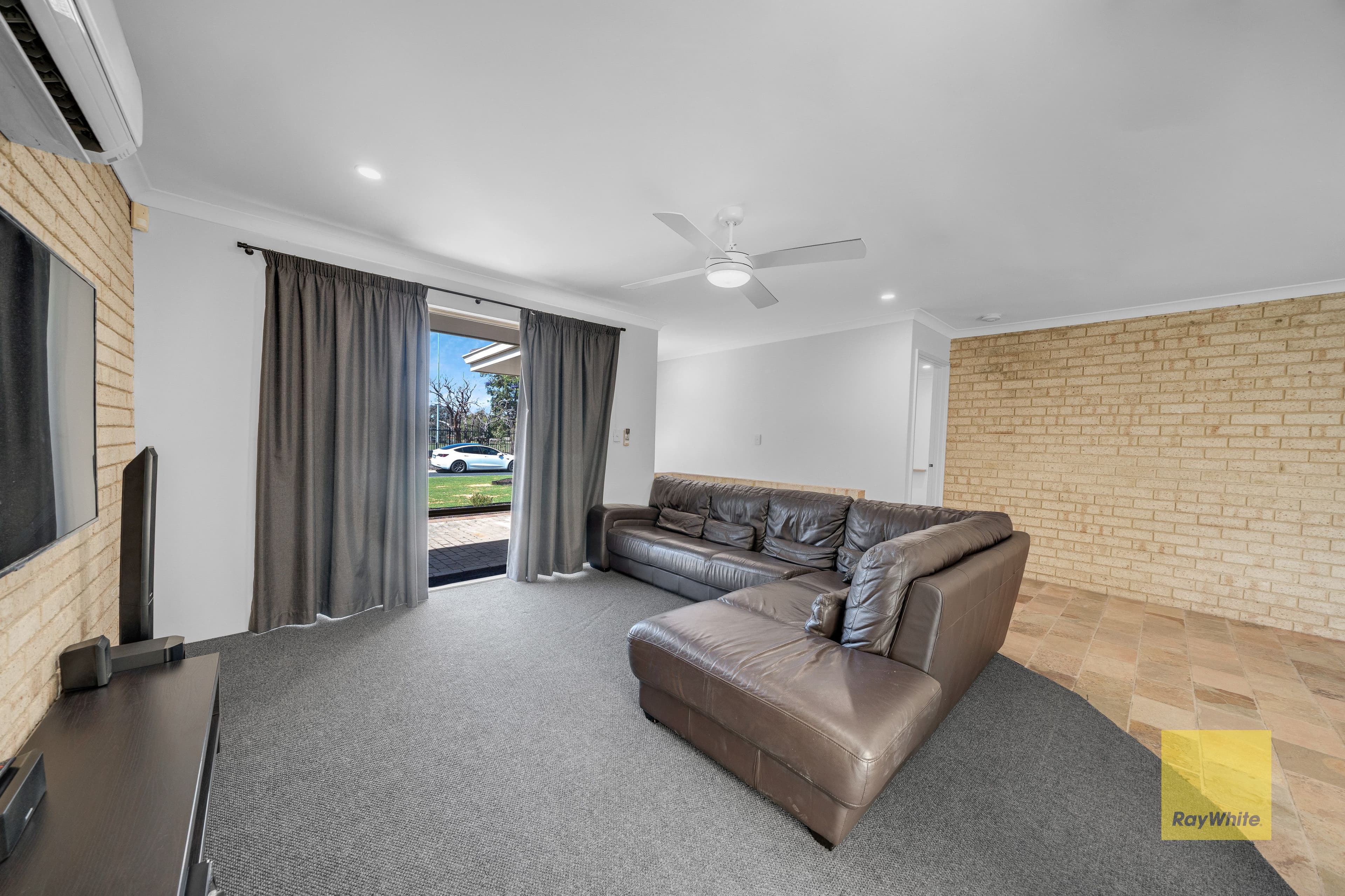 10 Trafalgar Gardens, Marangaroo WA 6064, Marangaroo - Thumbnail 4