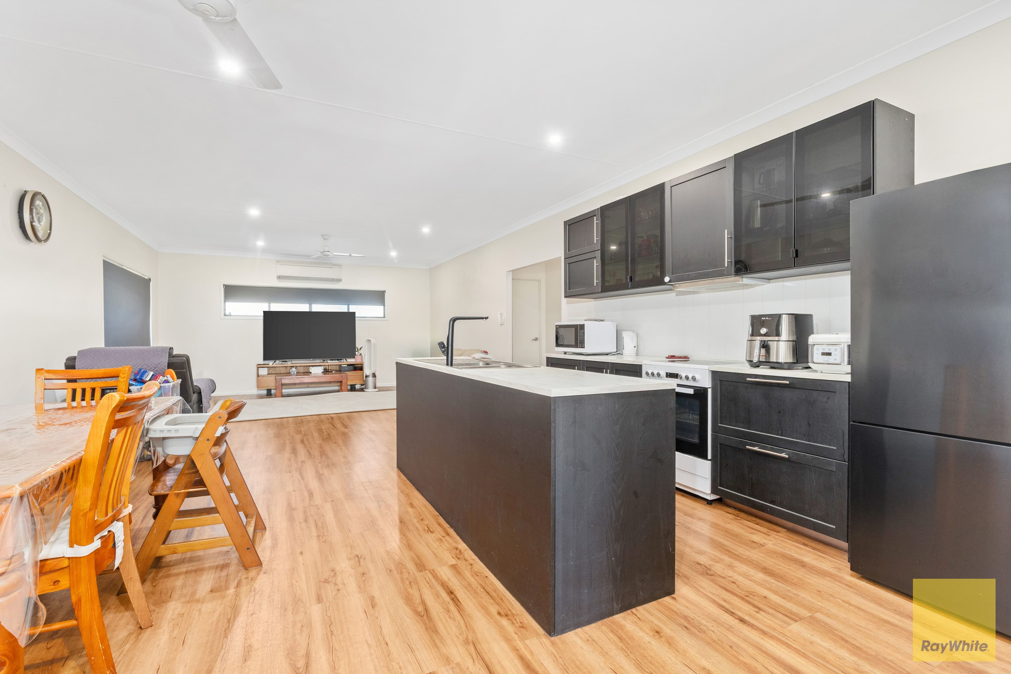 8 Costello Court, Emerald QLD 4720, Emerald - Thumbnail 5