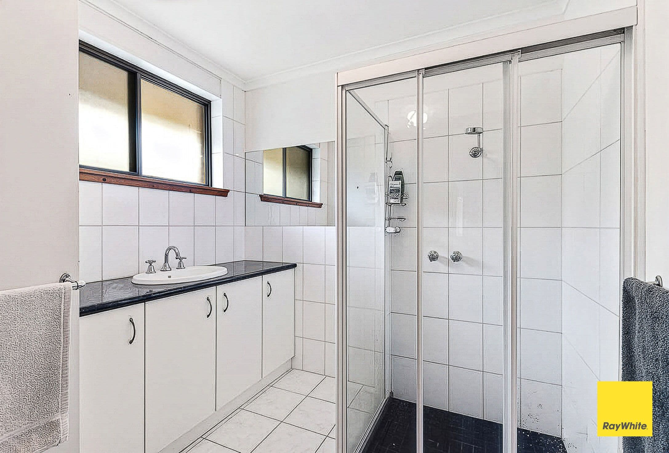 10 Lawson Street, Spring Gully VIC 3550, Spring Gully - Thumbnail 4