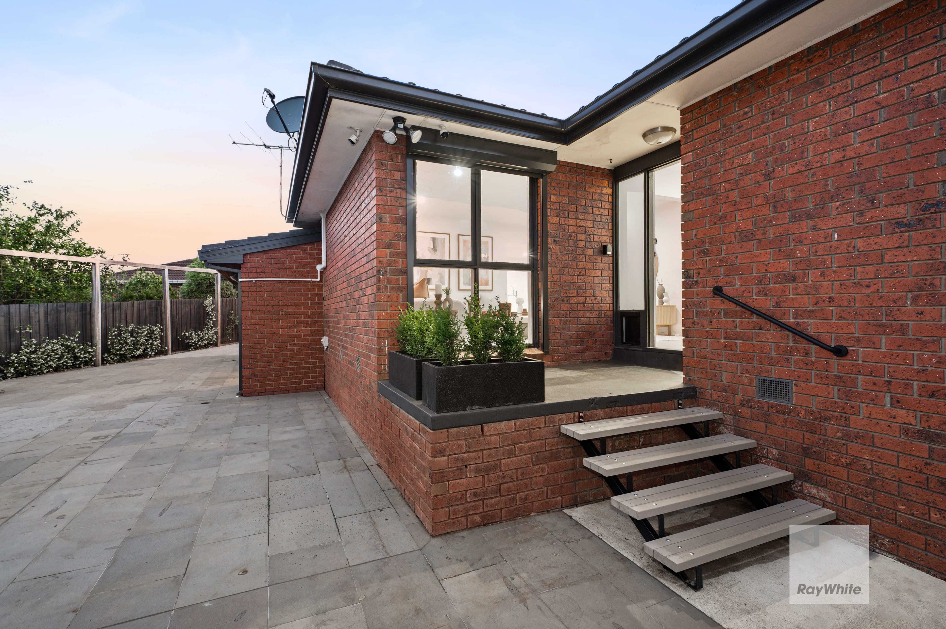 13 Highcliffe Close, Gladstone Park VIC 3043, Gladstone Park - Thumbnail 3