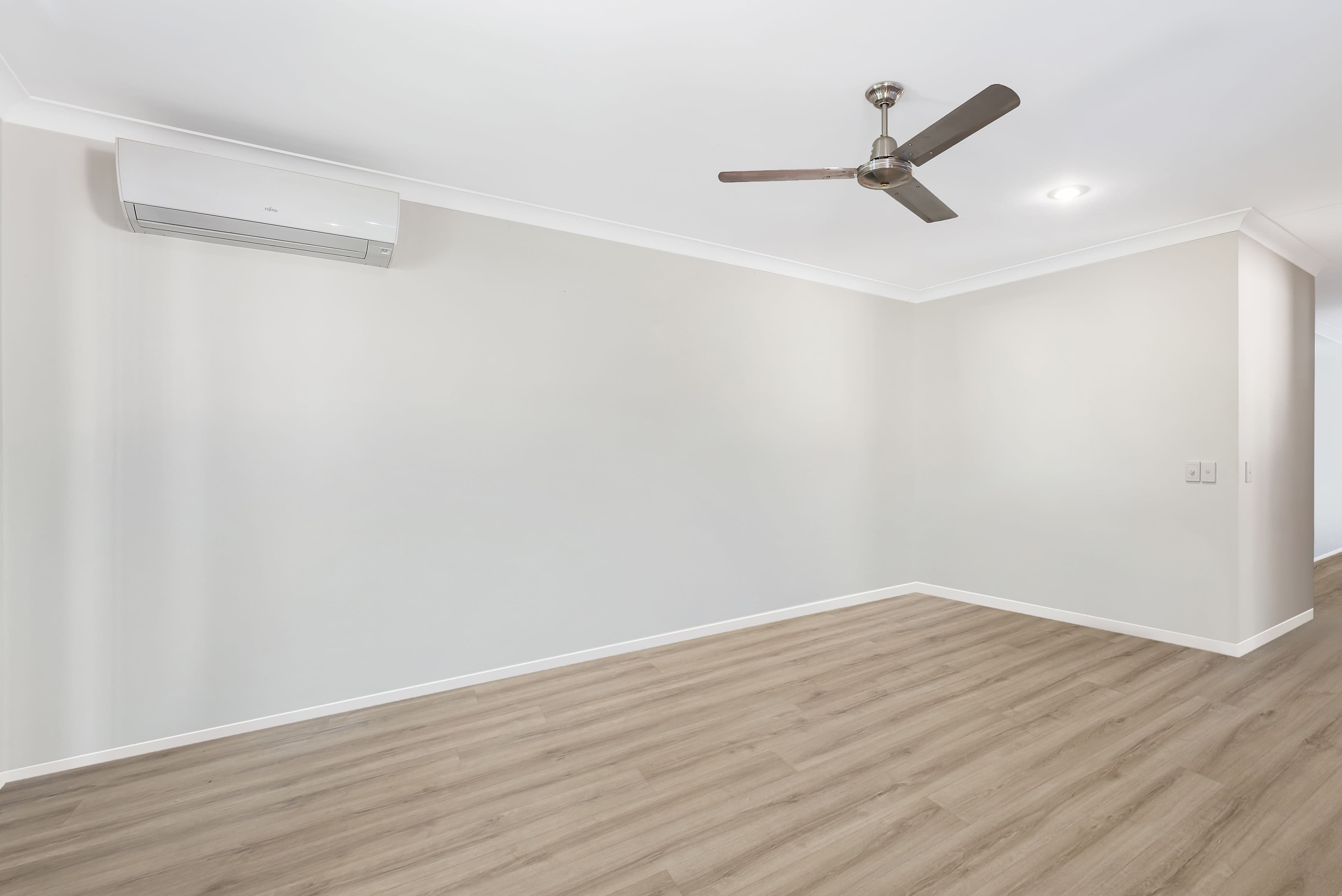 90 Webster Road, Deception Bay QLD 4508, Deception Bay - Thumbnail 4