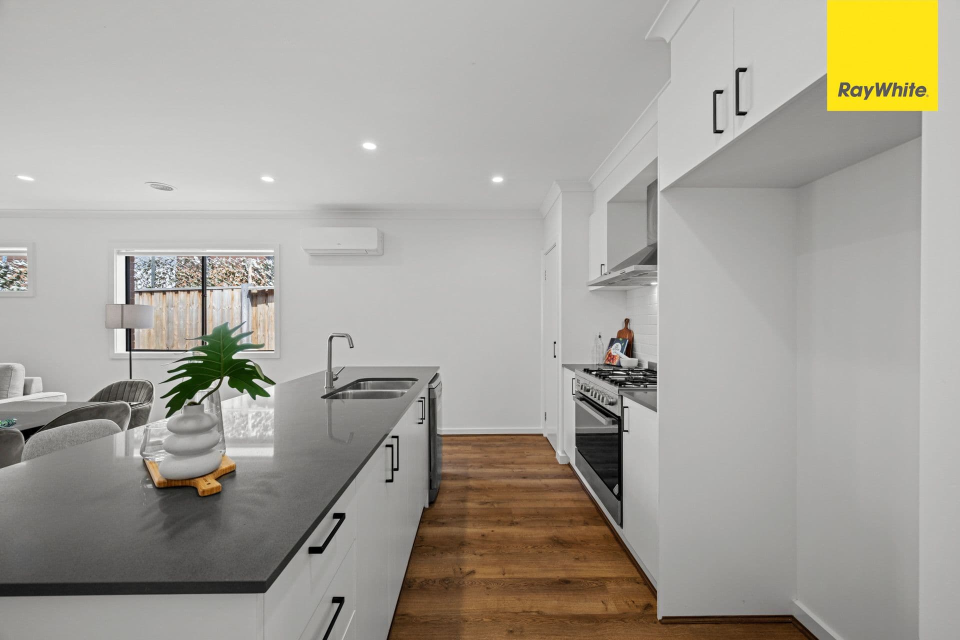 70 Kingdom Boulevard, WEIR VIEWS VIC 3338, Weir Views - Thumbnail 4