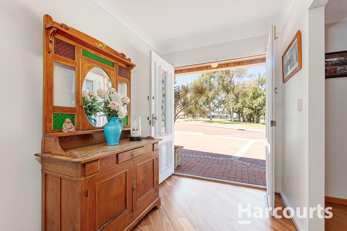 15 Piccadilly Circle, JOONDALUP, WA 6027, Joondalup - Thumbnail 2