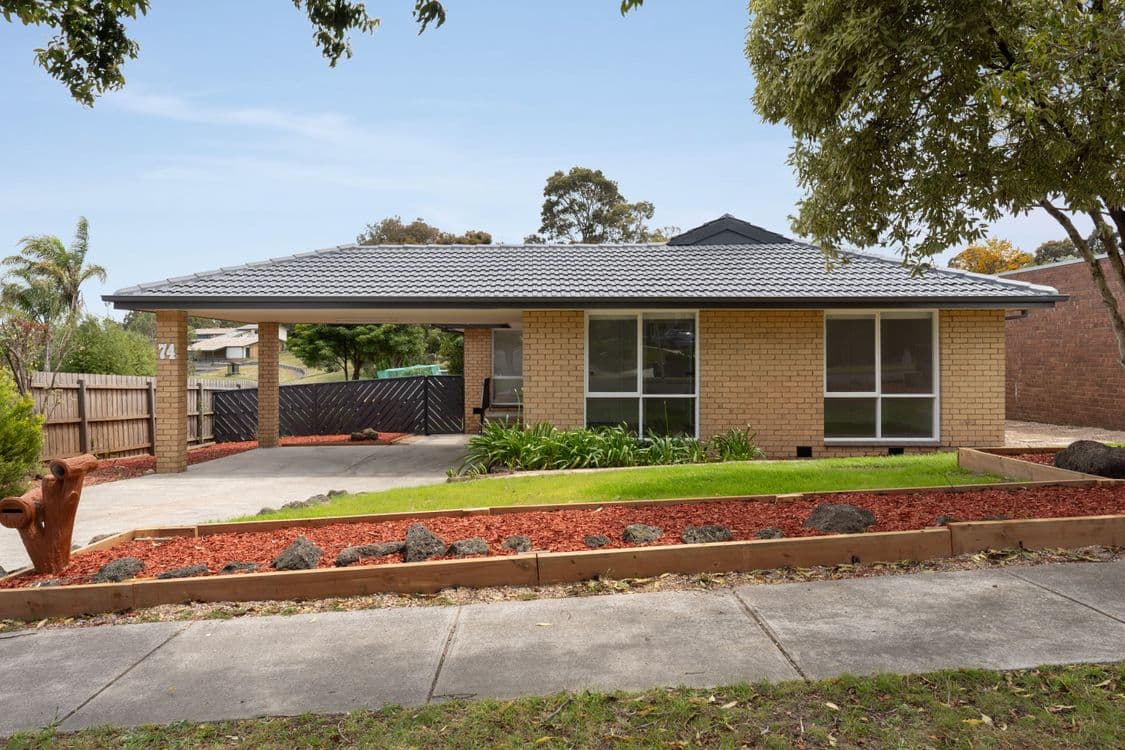 74 Charles Green Avenue, ENDEAVOUR HILLS, VIC 3802, Endeavour Hills - Thumbnail 2