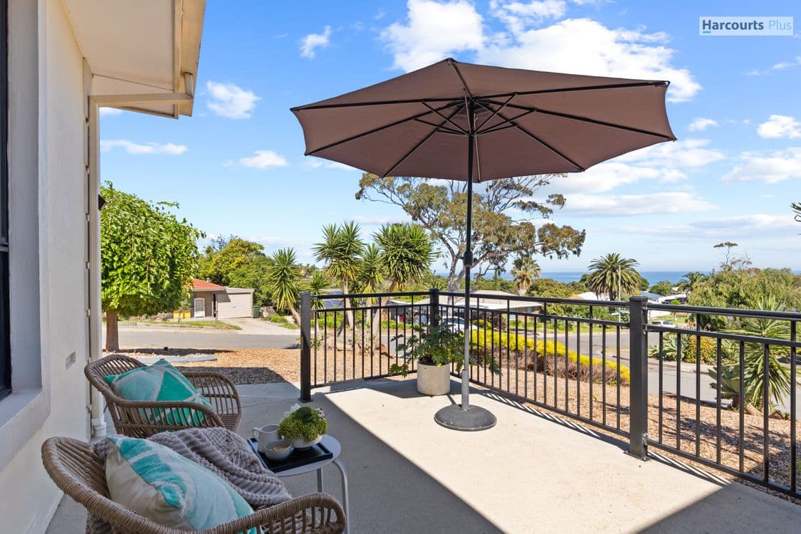 8 Sovereign Street, HALLETT COVE, SA 5158, Hallett Cove - Thumbnail 3