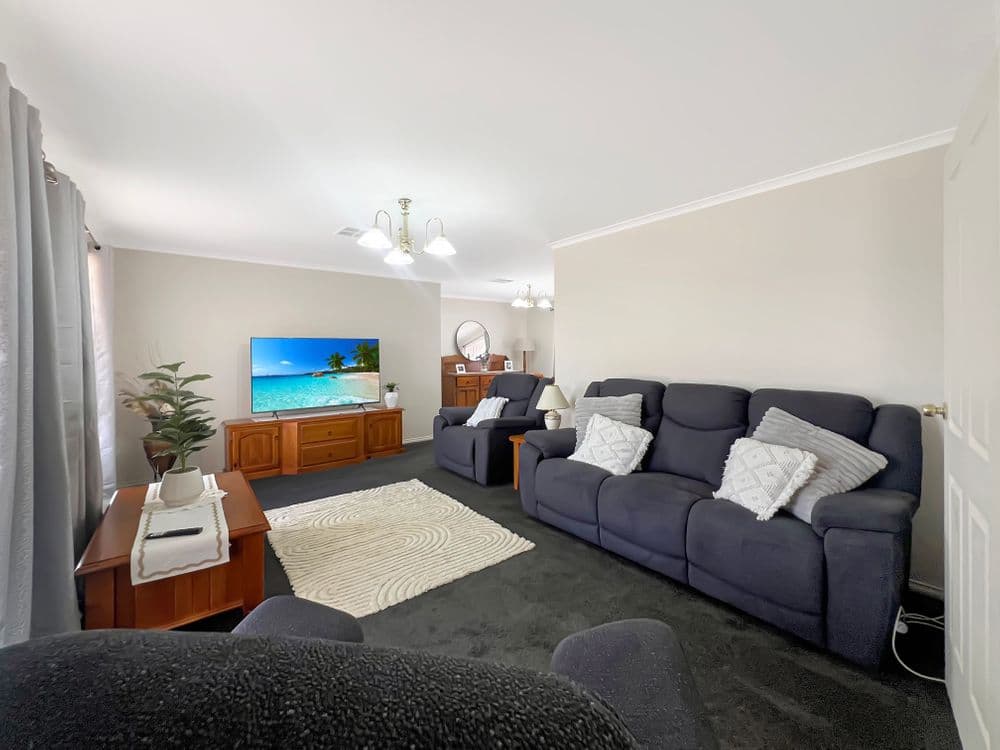 33 Robinson Street, WHYALLA JENKINS, SA 5609, Whyalla Jenkins - Thumbnail 2