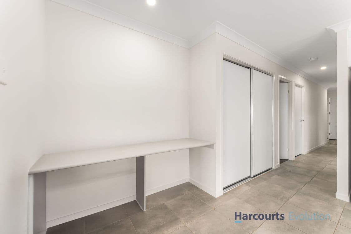 42 Dominique Way, FLINDERS VIEW, QLD 4305, Flinders View - Thumbnail 4