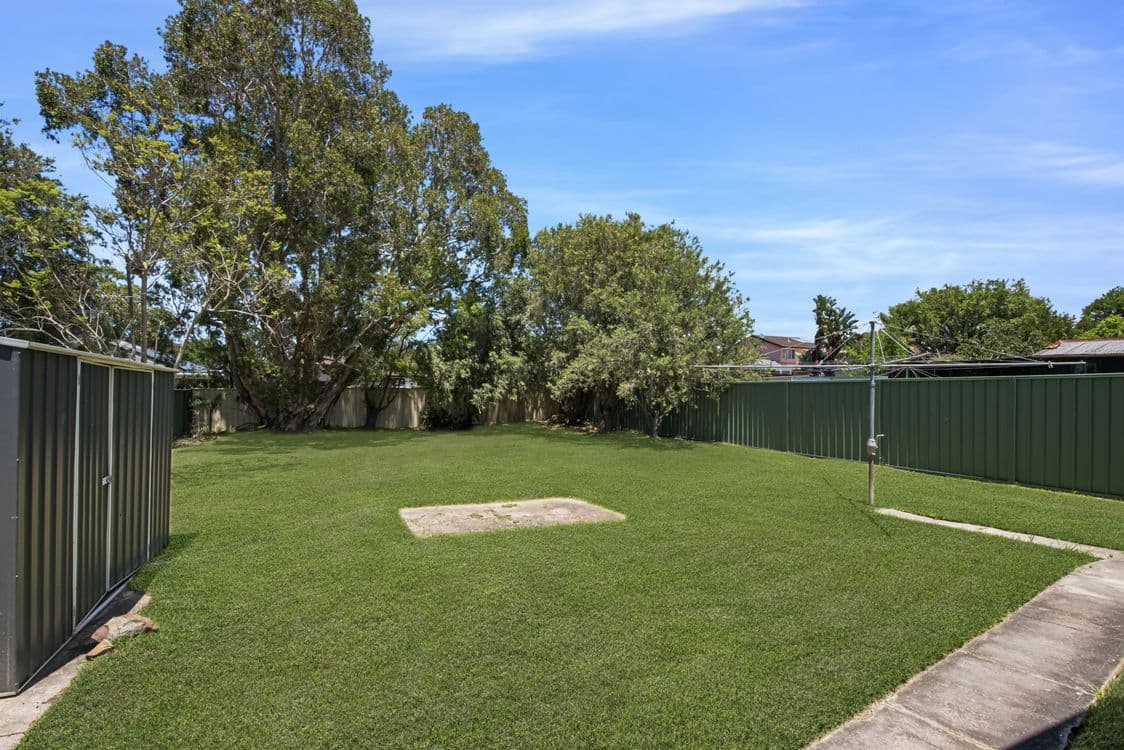 4 Merrendale Avenue, GOROKAN, NSW 2263, Gorokan - Thumbnail 5