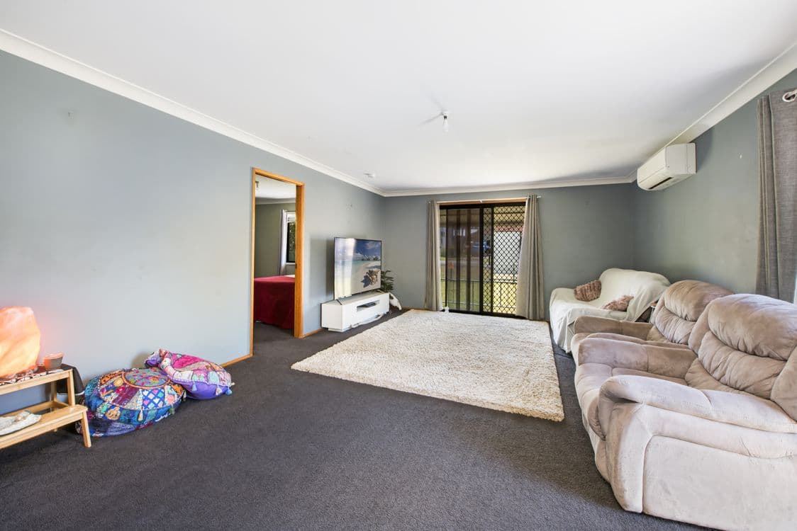 4 Merrendale Avenue, GOROKAN, NSW 2263, Gorokan - Thumbnail 8
