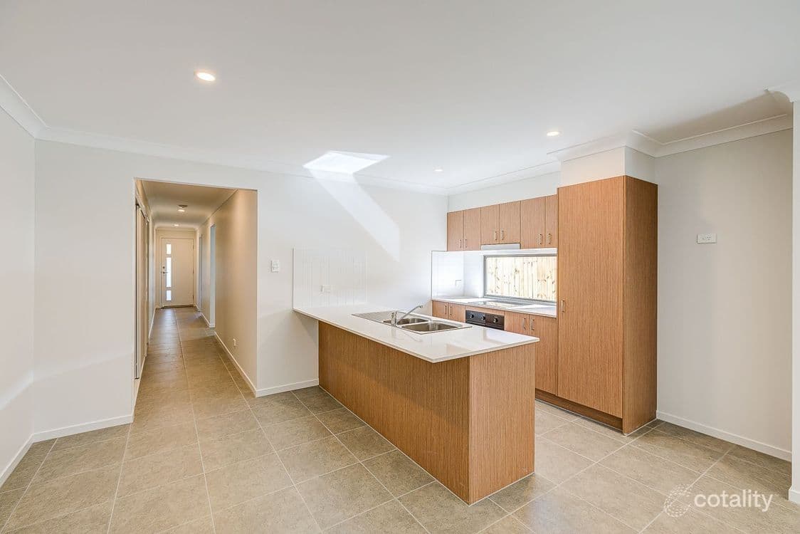 3 Brooklyn Close, PARK RIDGE, QLD 4125, Park Ridge - Thumbnail 4