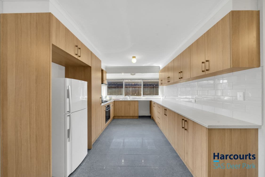 1/27 Coleridge Drive, DELAHEY, VIC 3037, Delahey - Thumbnail 3