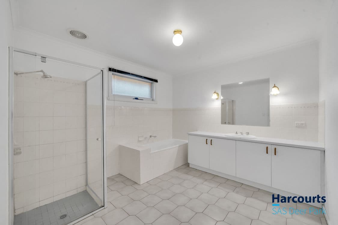 1/27 Coleridge Drive, DELAHEY, VIC 3037, Delahey - Thumbnail 4
