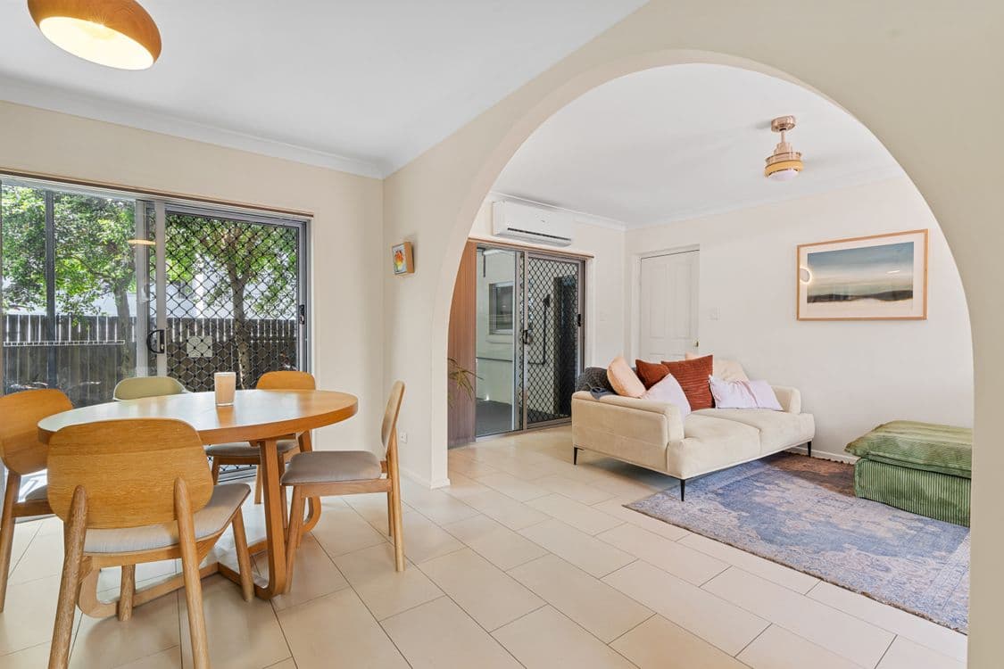 2/11 Duke Street, NUNDAH, QLD 4012, Nundah - Thumbnail 2