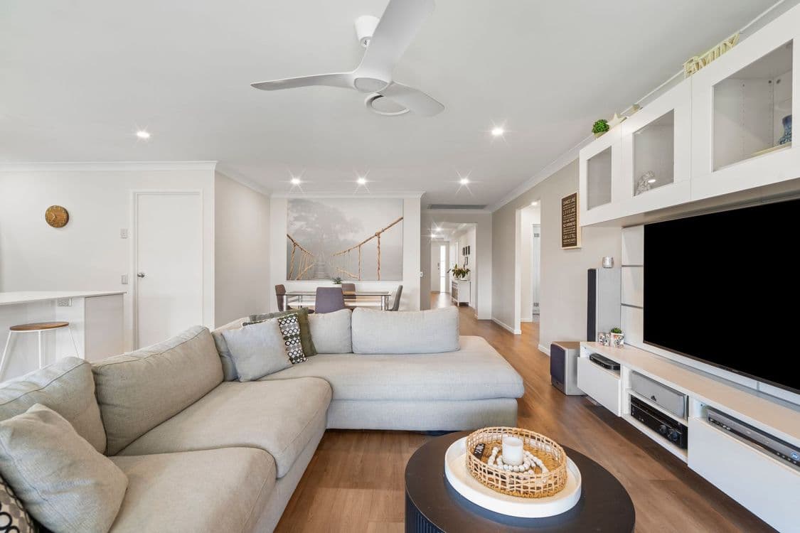 137 Kirralee Crescent, UPPER KEDRON, QLD 4055, Upper Kedron - Thumbnail 6