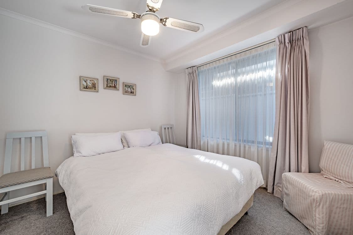32 Oxford Drive, LAKE HAVEN, NSW 2263, Lake Haven - Thumbnail 7