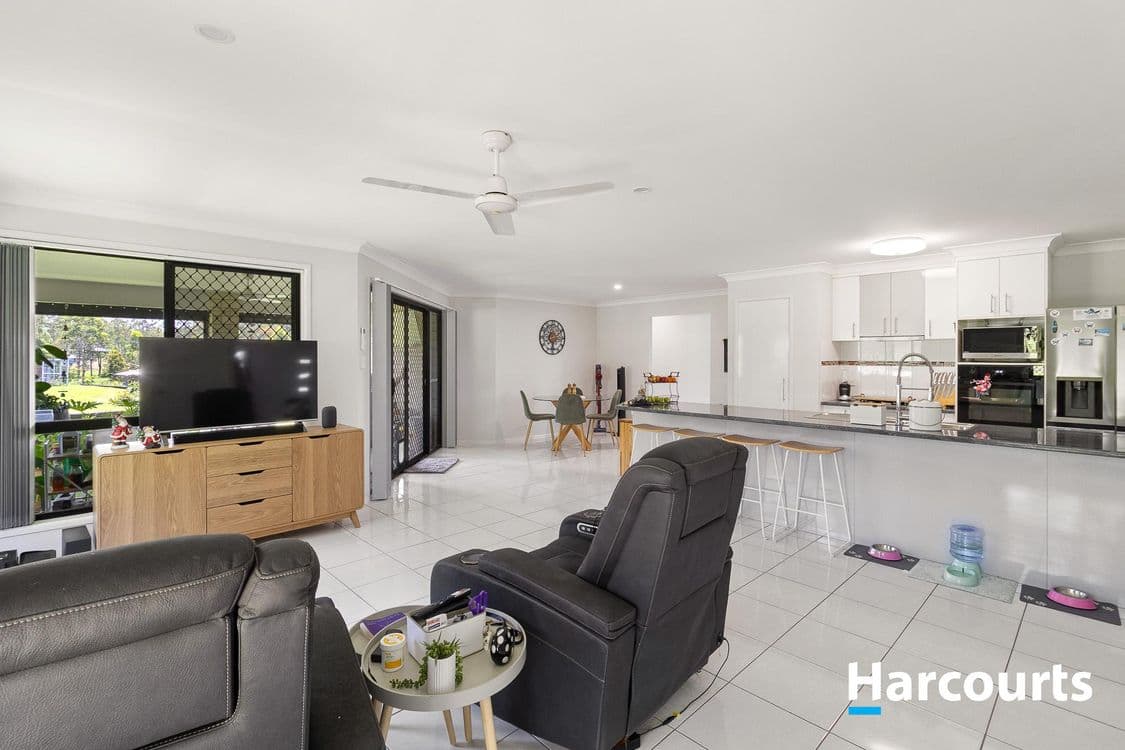 1 Stringybark Court, APPLE TREE CREEK, QLD 4660, Apple Tree Creek - Thumbnail 7