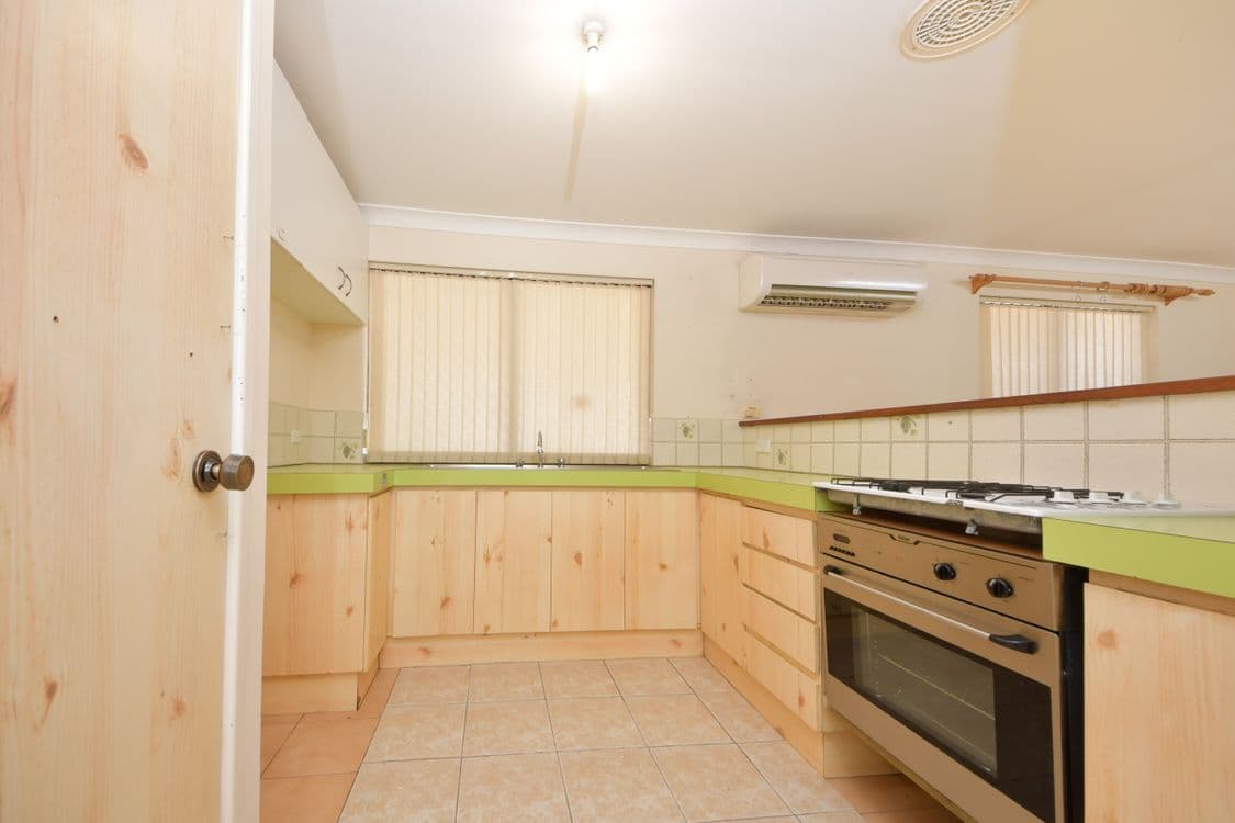 27 Okehampton Road, WARNBRO, WA 6169, Warnbro - Thumbnail 7