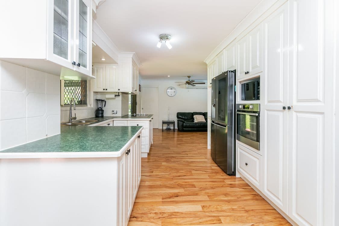 94 Maranoa Drive, LOGAN VILLAGE, QLD 4207, Logan Village - Thumbnail 6