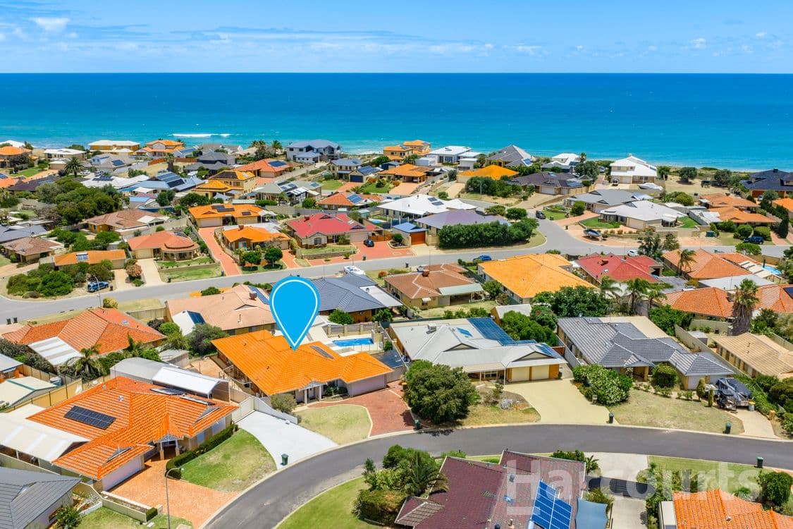 10 Bucentaur Place, HALLS HEAD, WA 6210, Halls Head - Thumbnail 2
