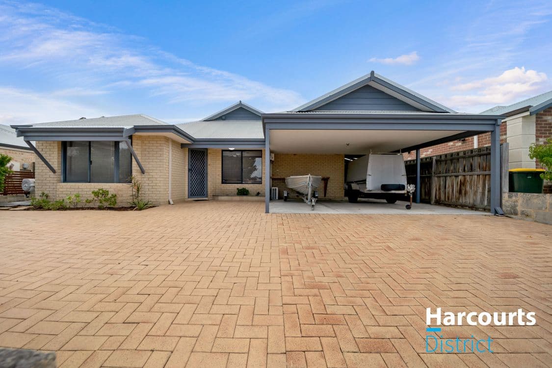 120 Larrawa Circle, ELLENBROOK, WA 6069, Ellenbrook - Thumbnail 3
