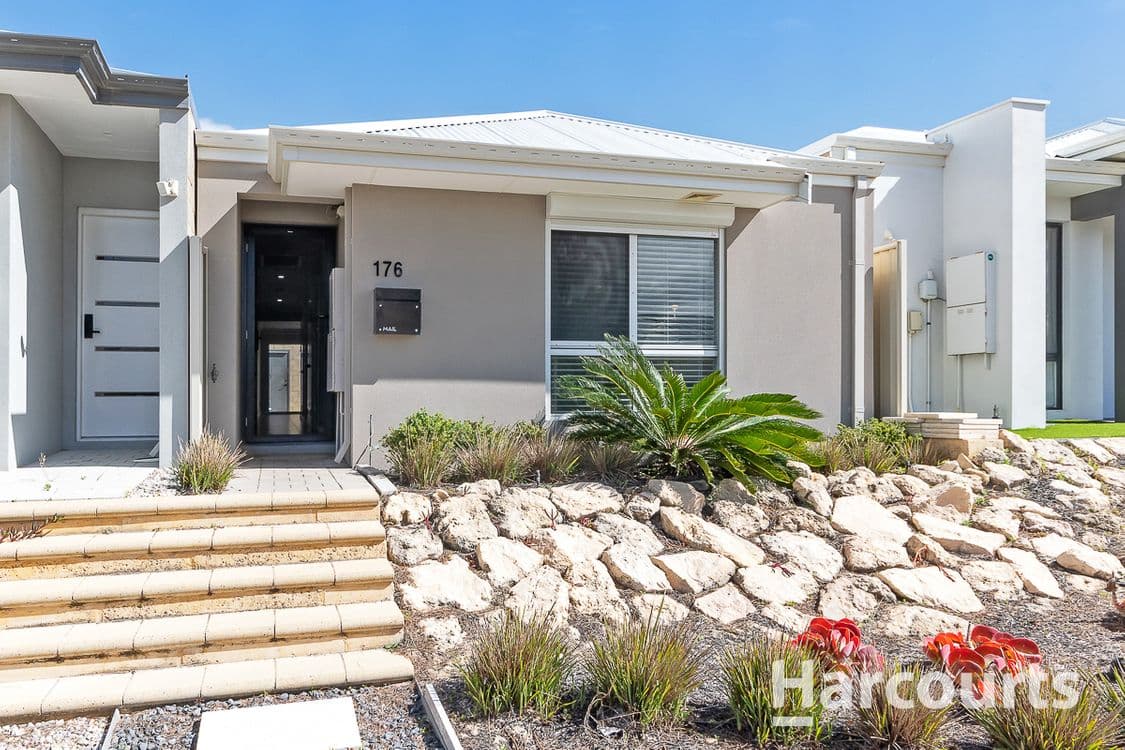 176 Graceful Boulevard, ALKIMOS, WA 6038, Alkimos - Thumbnail 2