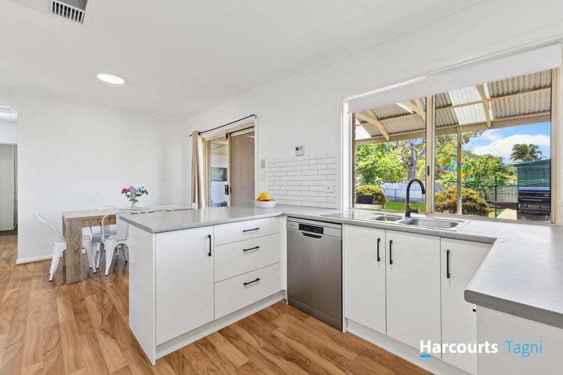 28 Oakridge Rise, HUNTFIELD HEIGHTS, SA 5163, Huntfield Heights - Thumbnail 7