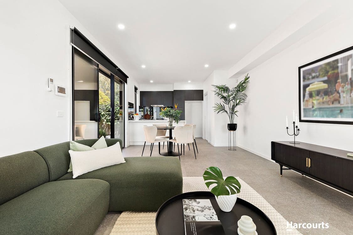 11b Lloyd Avenue, RESERVOIR, VIC 3073, Reservoir - Thumbnail 2